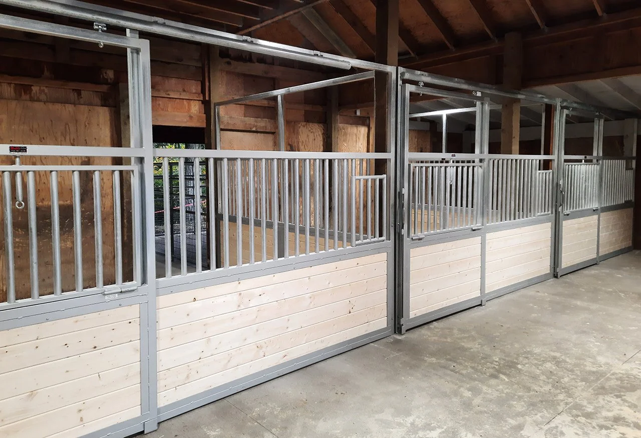 MINIATURE HORSE STALL FRONTS & DIVIDERS 875.jpg