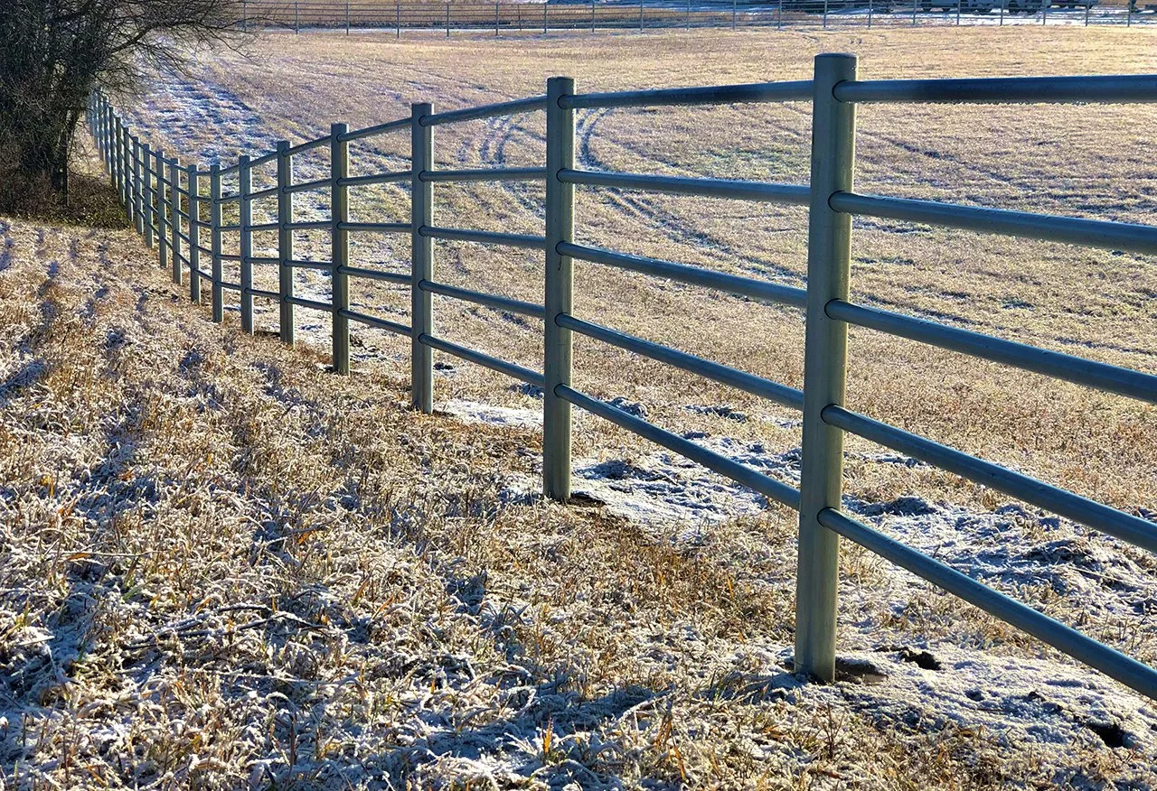 ESTATE FENCING KK 875.jpg