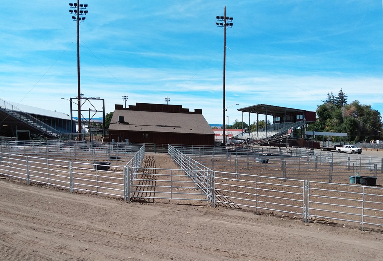 PANELS RAILED 1L.jpg