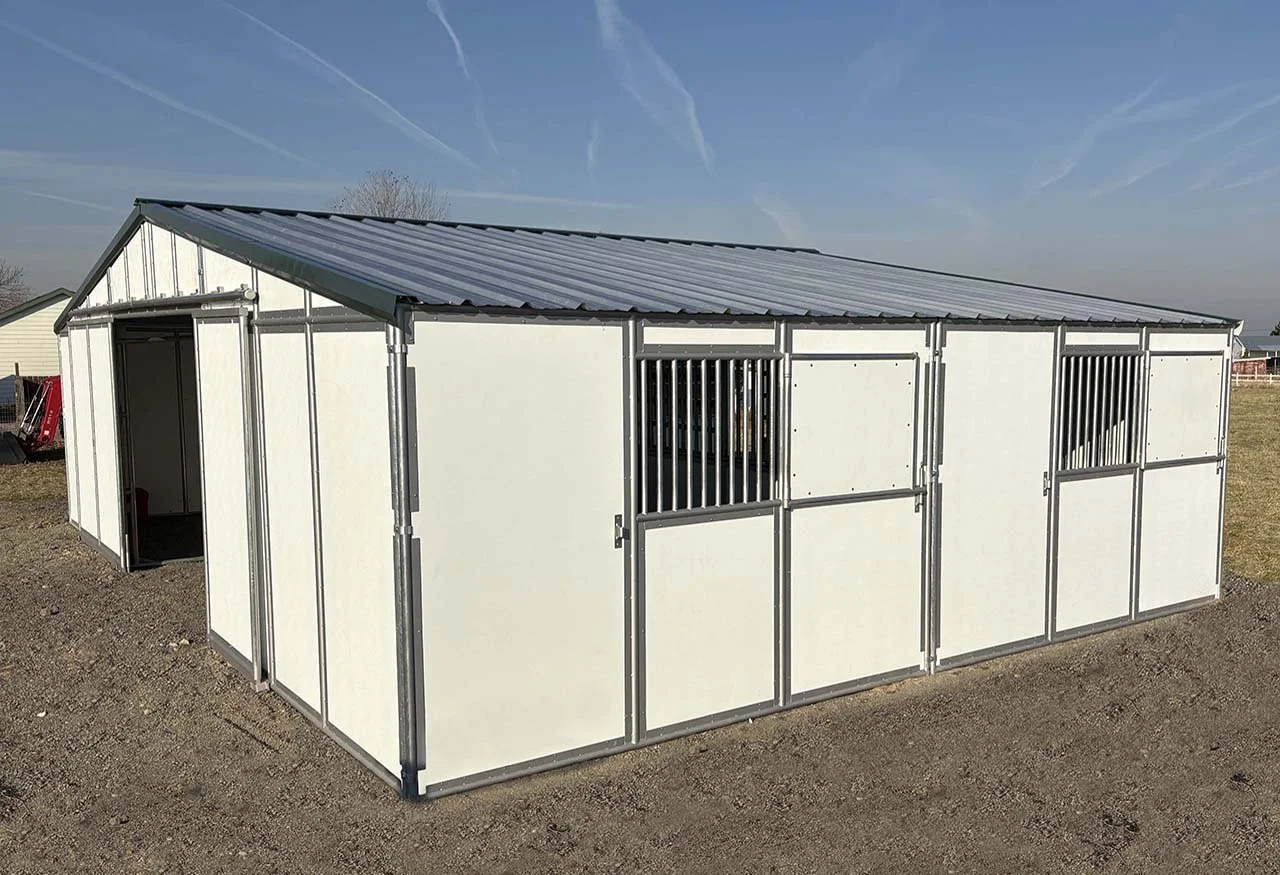 TRAINER SERIES BARN D 875.jpg