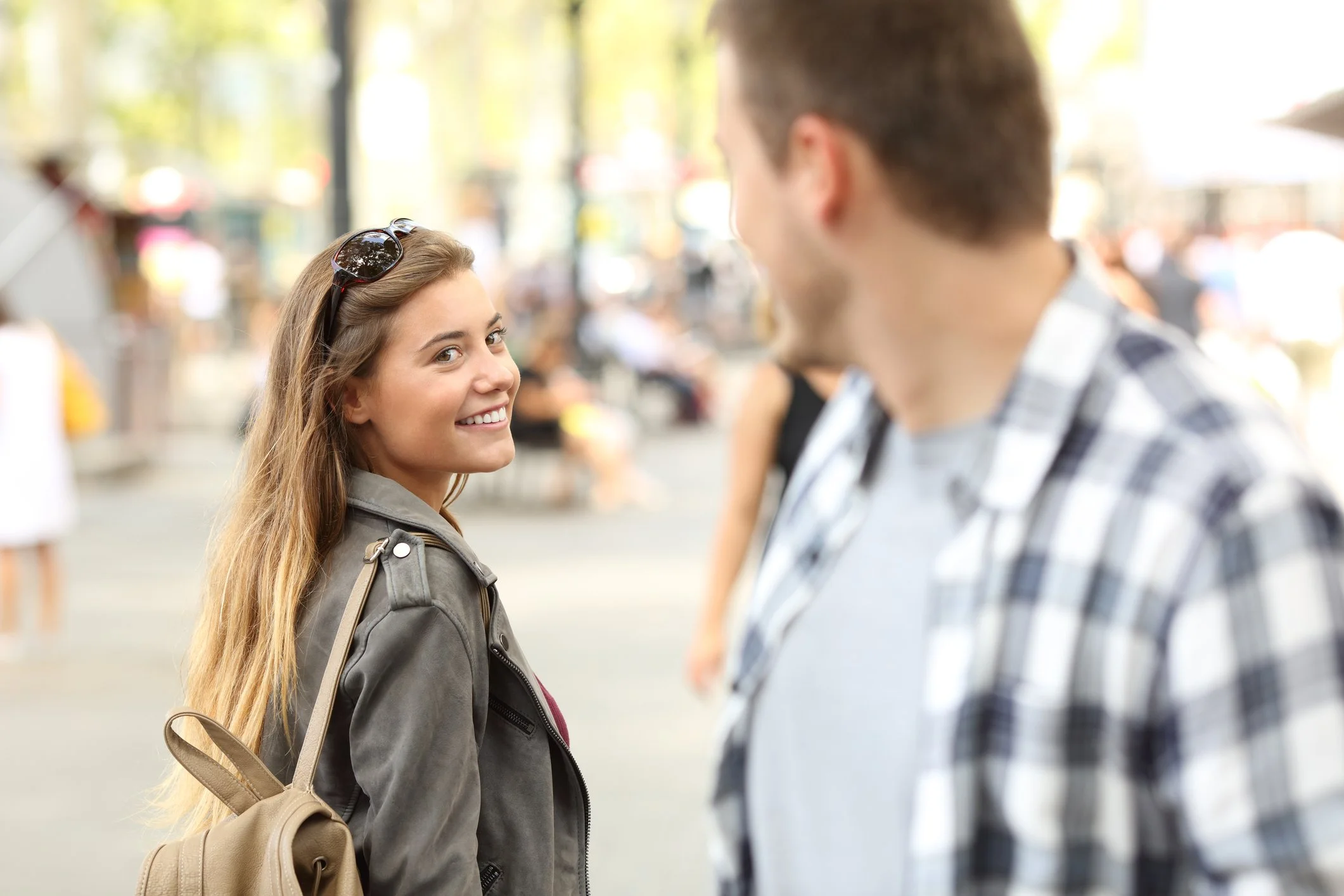 12 Ways to Know If Someone Likes You Back (For Teens)