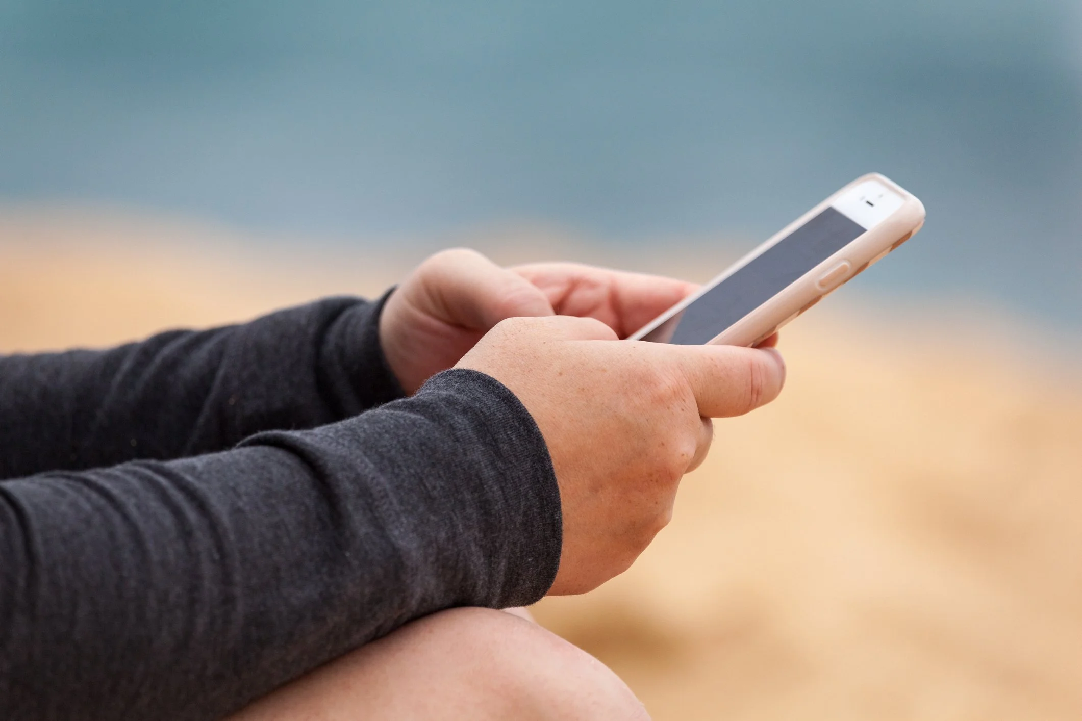 What to Text Your Crush: Conversation Starters and Mistakes to Avoid