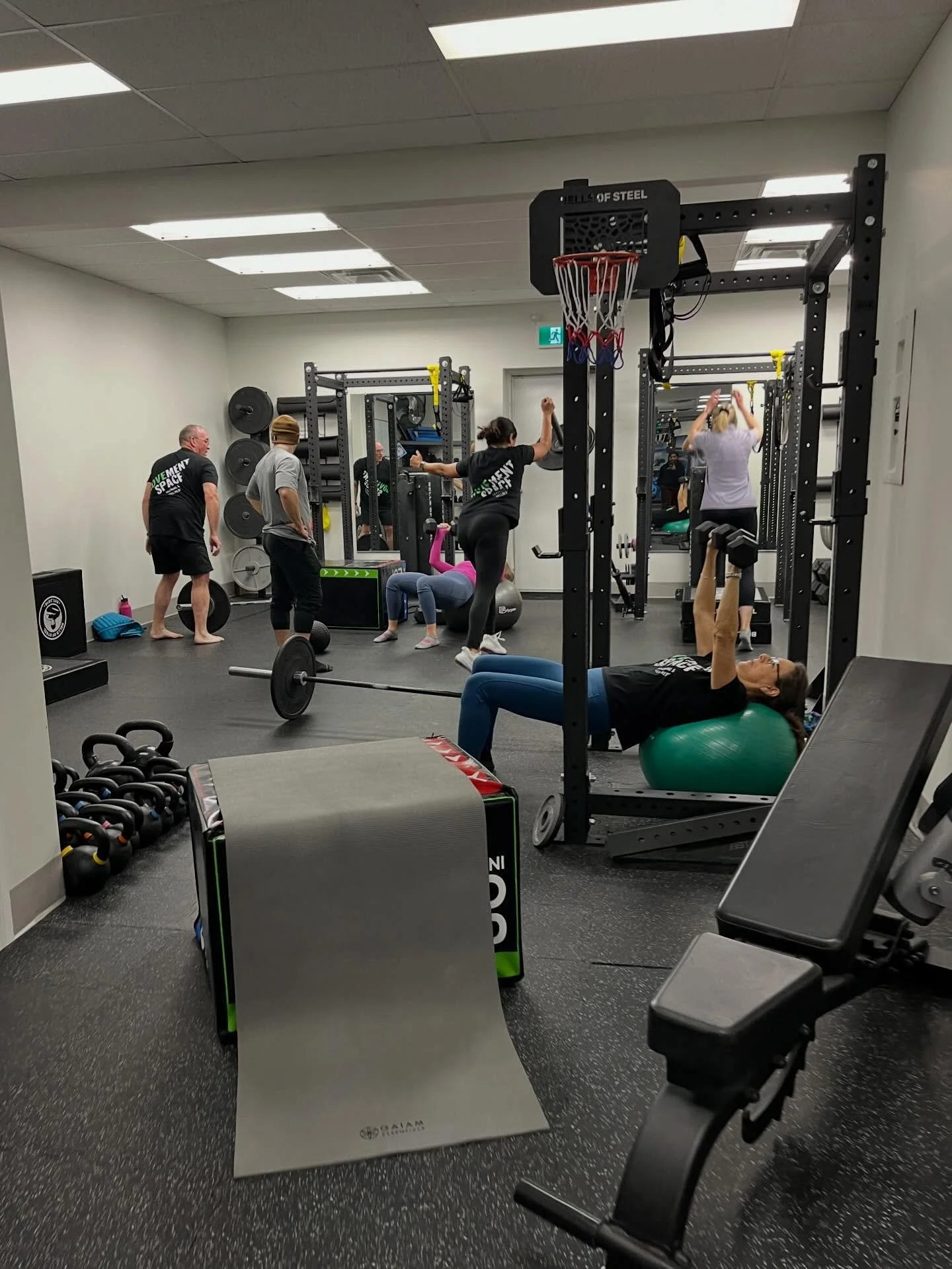 New year, same commitment to consistency. 

SMALL GROUP STRENGTH TRAINING:
Mondays, Wednesdays, Fridays : 6AM,7AM,8AM
Mondays, Wednesdays: 5PM
Tuesdays, Thursdays: 5PM

#smallgrouptraining #smallgroupstrength