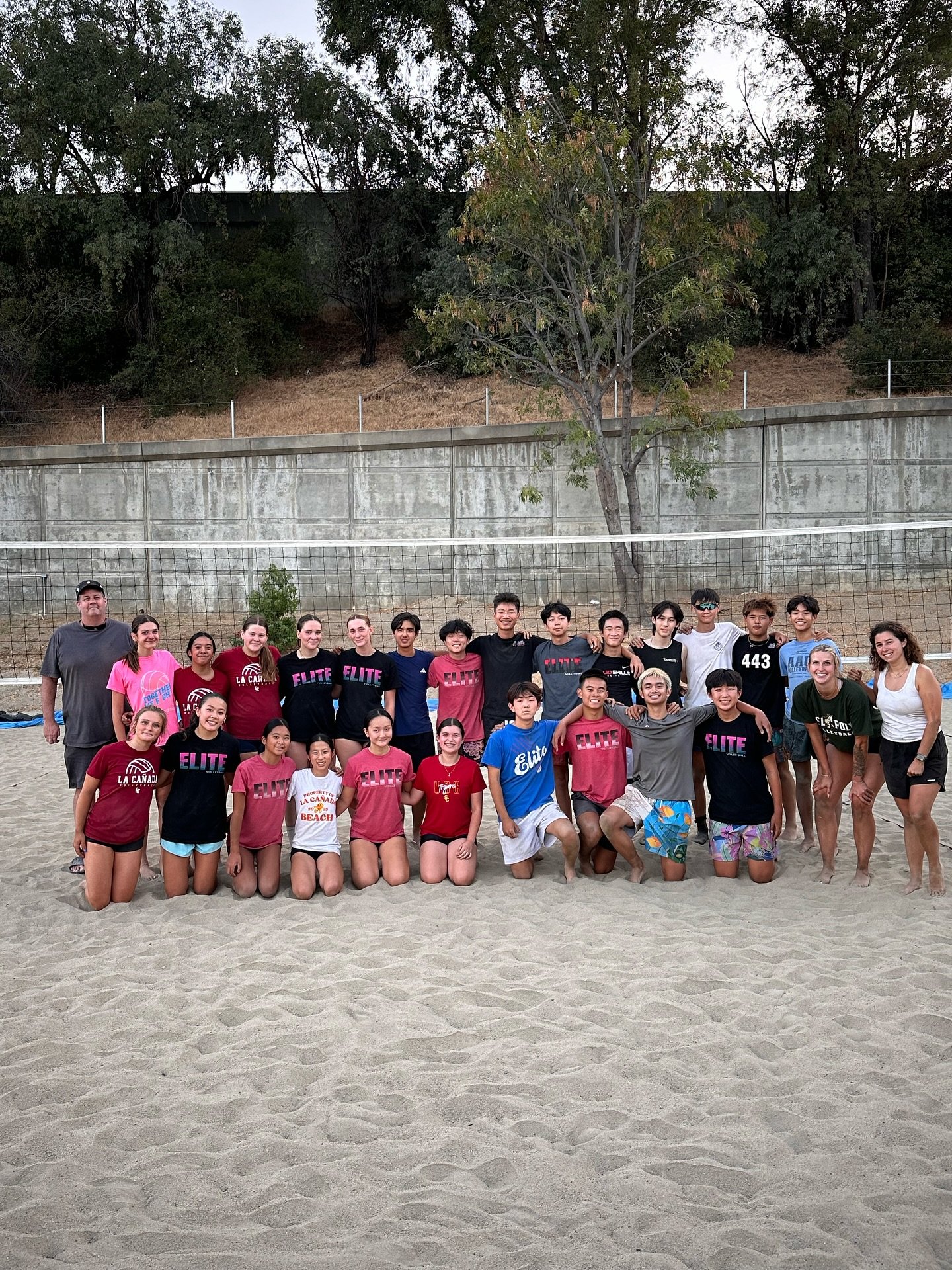 Thanks to everyone who came out to our last summer clinic !! Fall schedule will be posted on our website soon ⭐️🏐