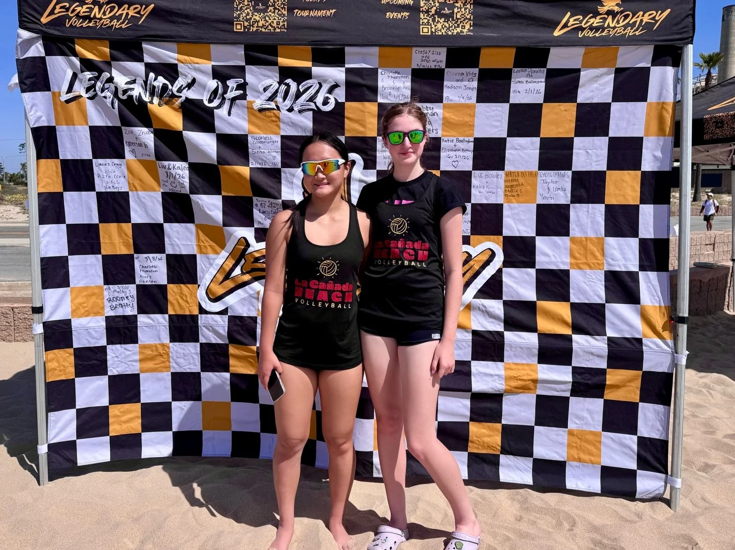 Proud of our girls Mila and Ella for working hard last weekend at @legendary.vb.events ⭐️🏐