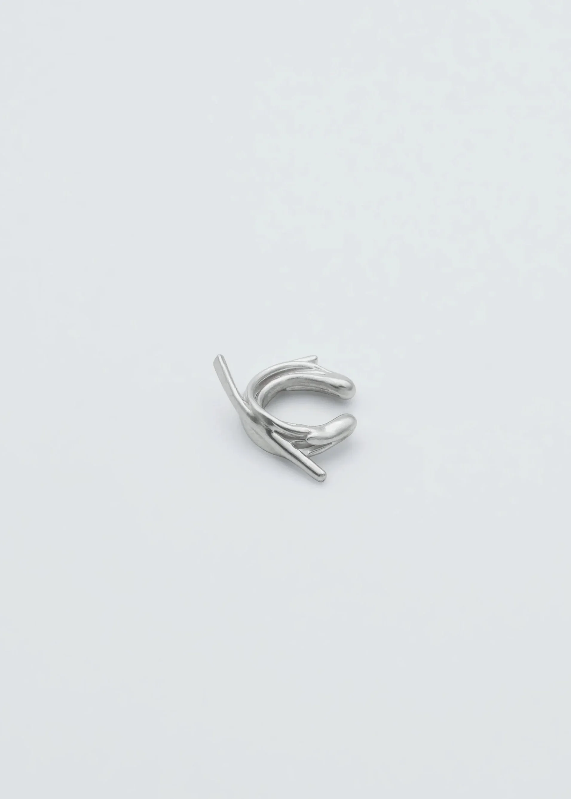 Urzula-Vol-Alkarz-Earcuff.jpg