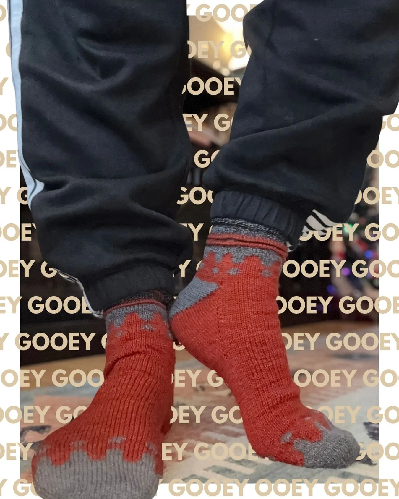Gotta love an FO that you immediately put on ❤️❤️ #ooeygooeykalchallenge was a blast this year, it&rsquo;s been too long since I&rsquo;ve knitted a toe-up, maybe 2026 will be the year of toe up socks? Who else participated? What did you think?