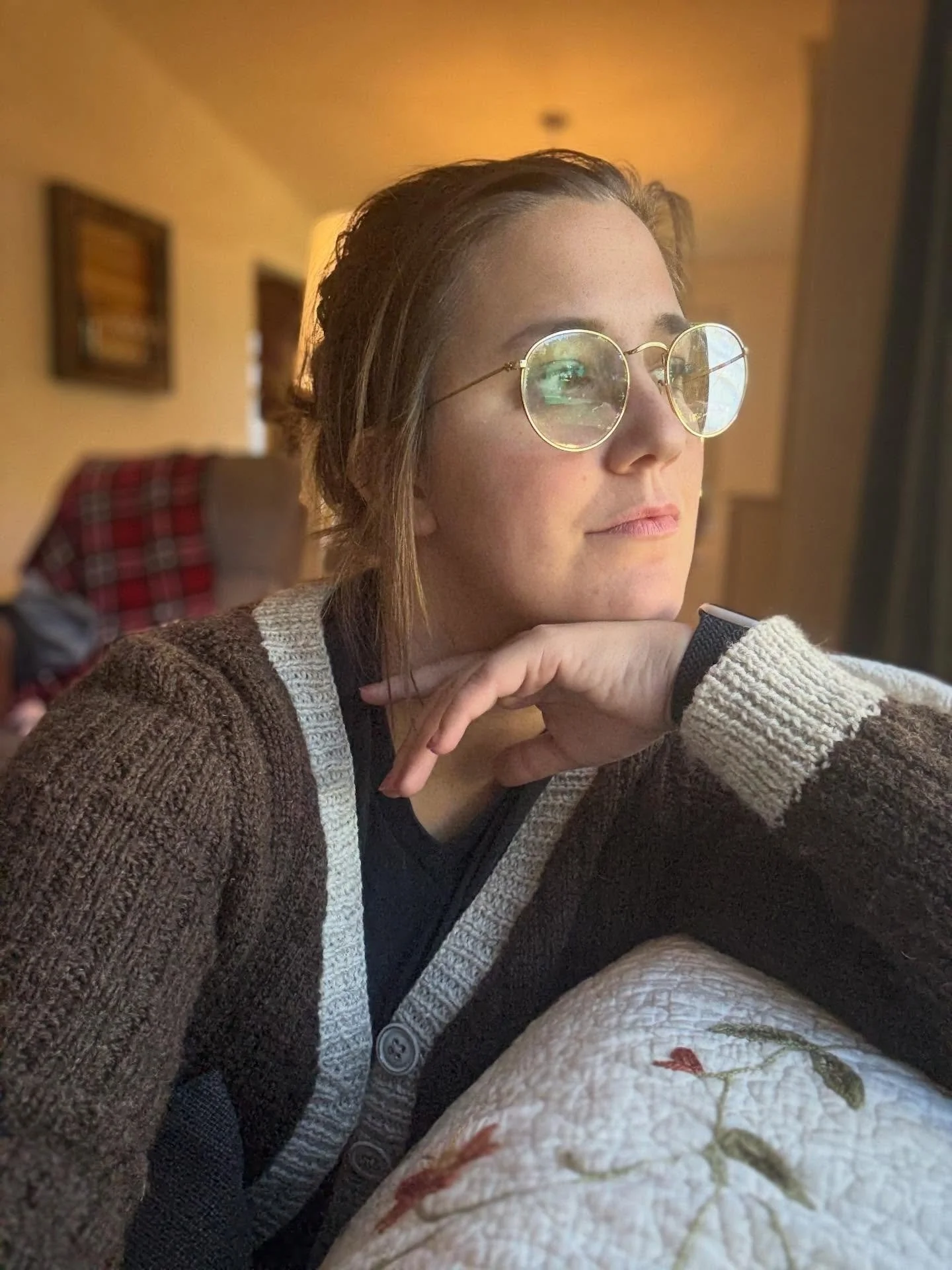 Her Home Office by @knitspot using @barenakedwools Kent DK

#modernknitwear #knittinginspiration #handmadewardobe #slowfashion