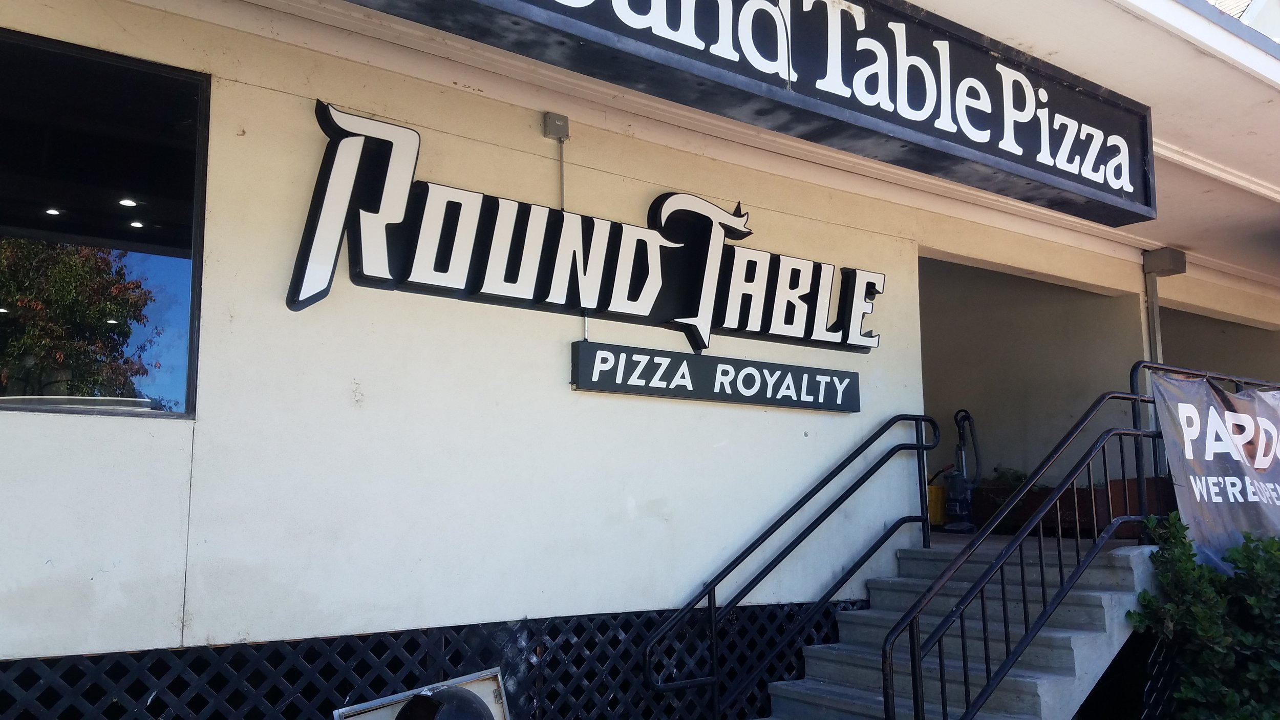 Round Table Pizza Novato Completion Photos (9).jpg