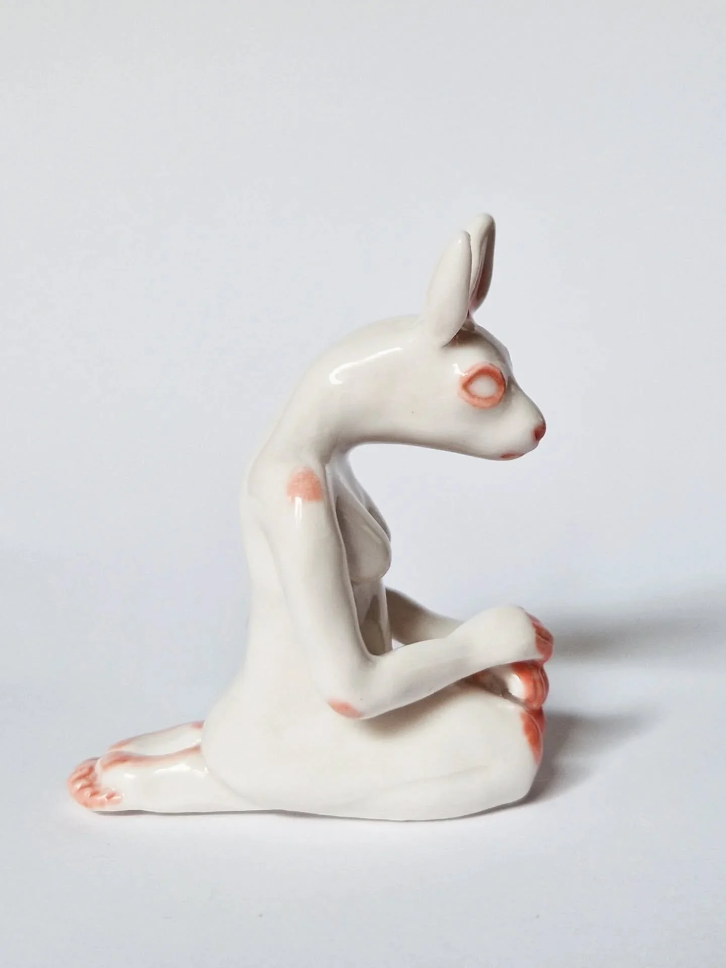 New babe from last week

Markets have me making mostly bowls, cups and such. I miss focusing on making little porcelain sculptures, but at least my grandmother is happy I finally make things with a function. ☕️🥣🫡