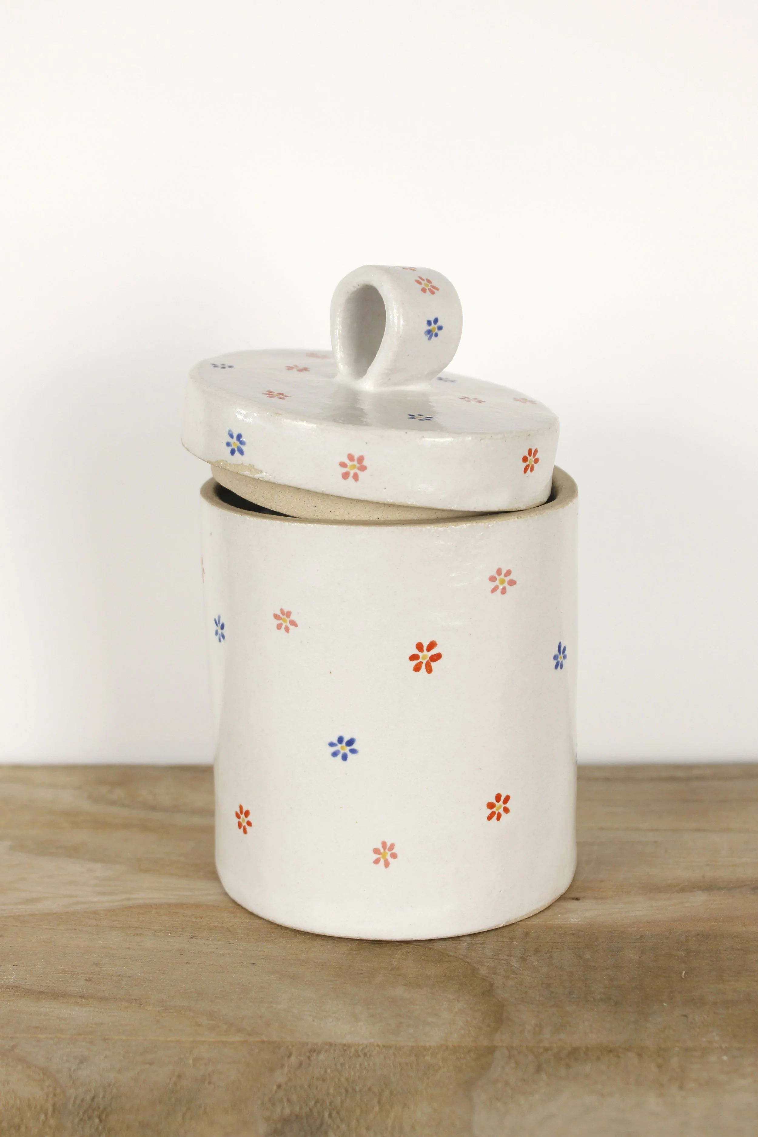 Stoneware jar, flowers