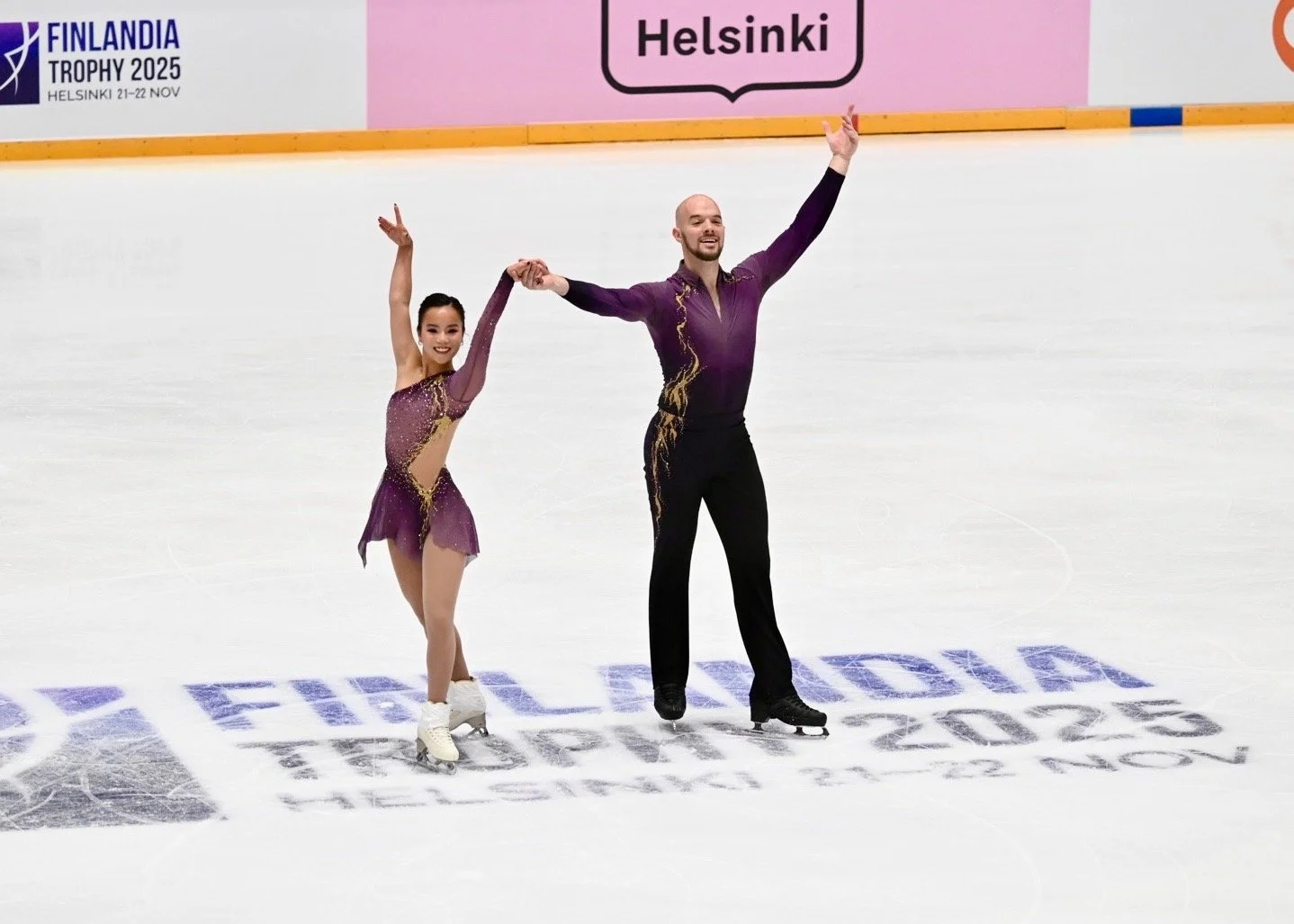 Ellie Kam & Danny O'Shea performing their 2026 short program.