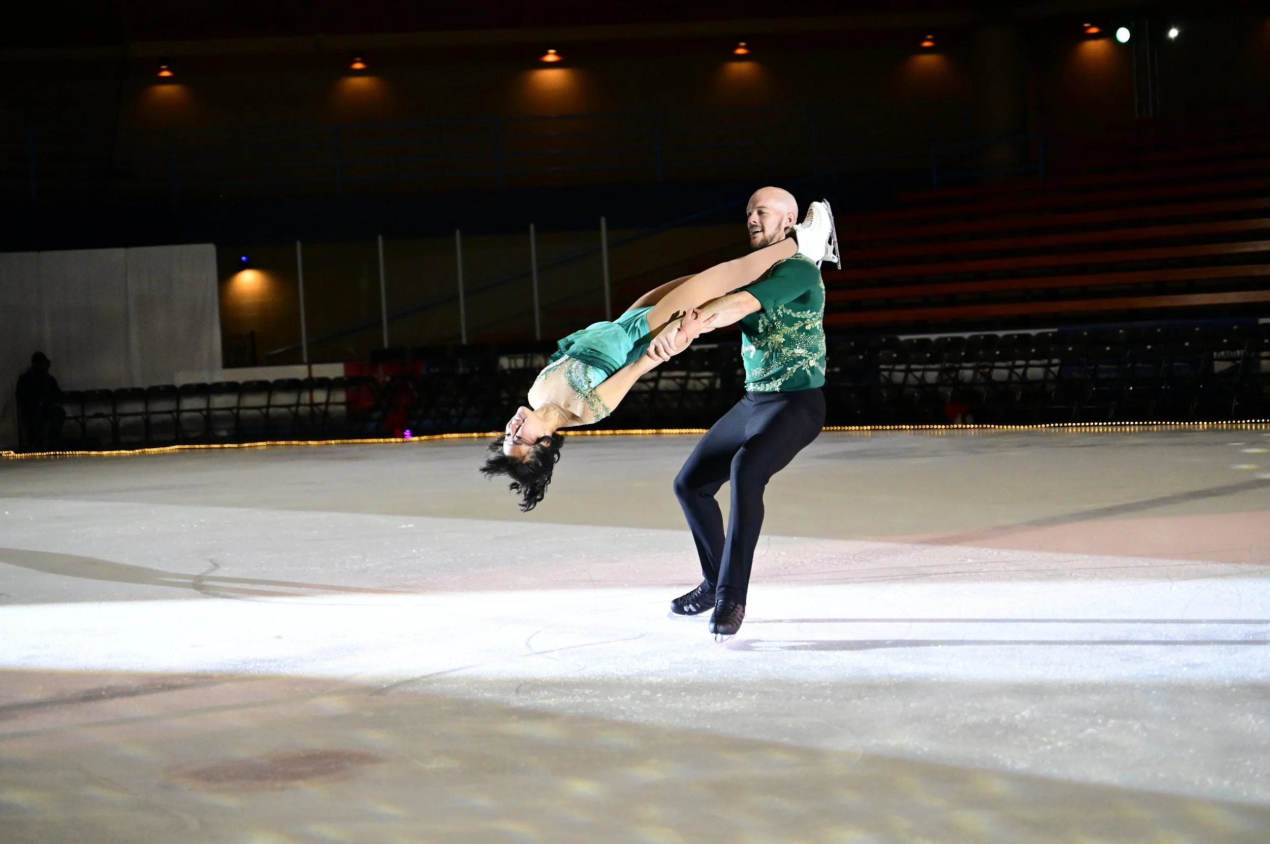 Ellie Kam & Danny O'Shea on ice