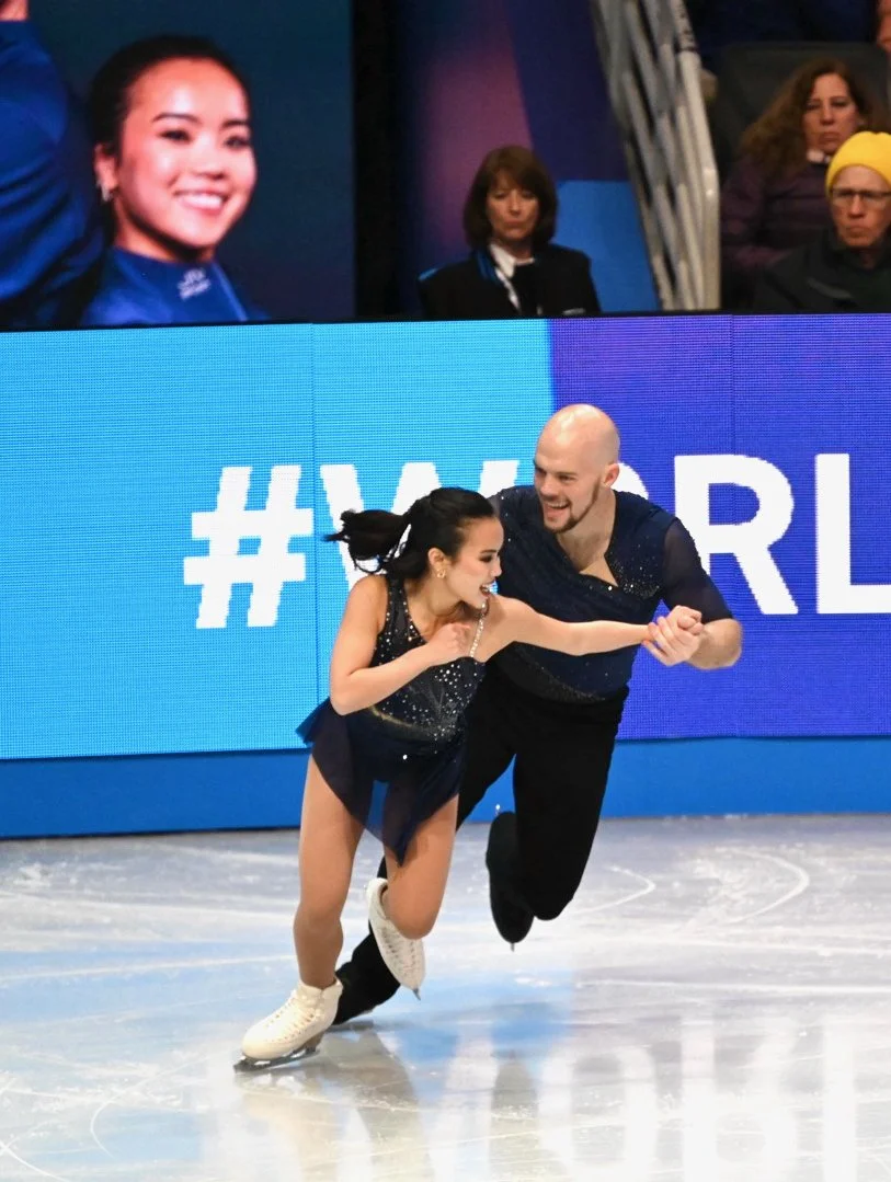 Ellie Kam & Danny O'Shea during their free skate program