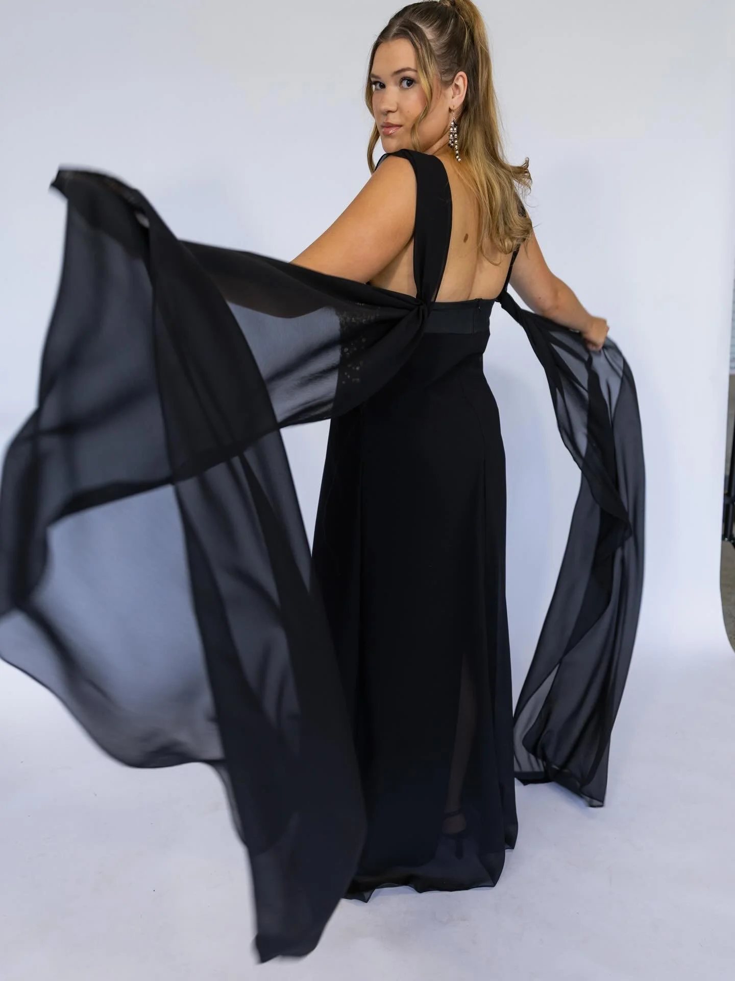 A few of my favorite @mufd_  Allure Collection photos 

W/ @adelerxl_ @petroni.official and @claire_drylie
