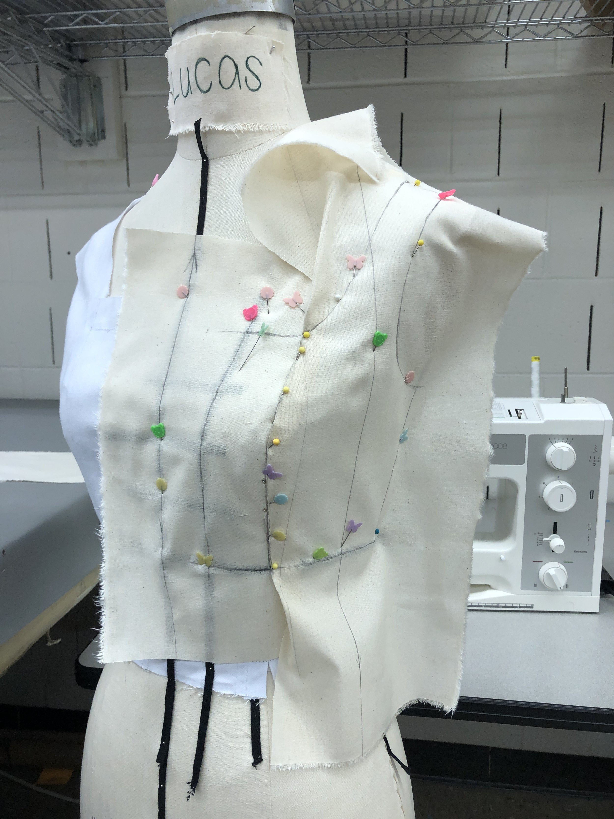 Draping the second layer bodice (front)