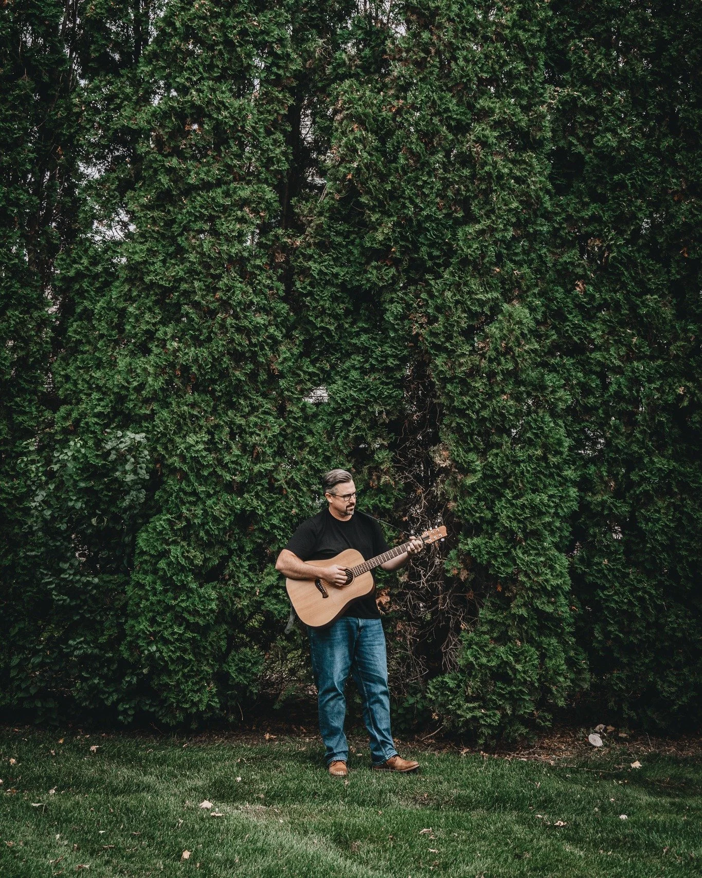 One of my favorite things about what I do is that photography and graphic design don't live in separate boxes.

A recent example?

I photographed a senior session, then used one of those images to design a custom graduation announcement.

Because I a