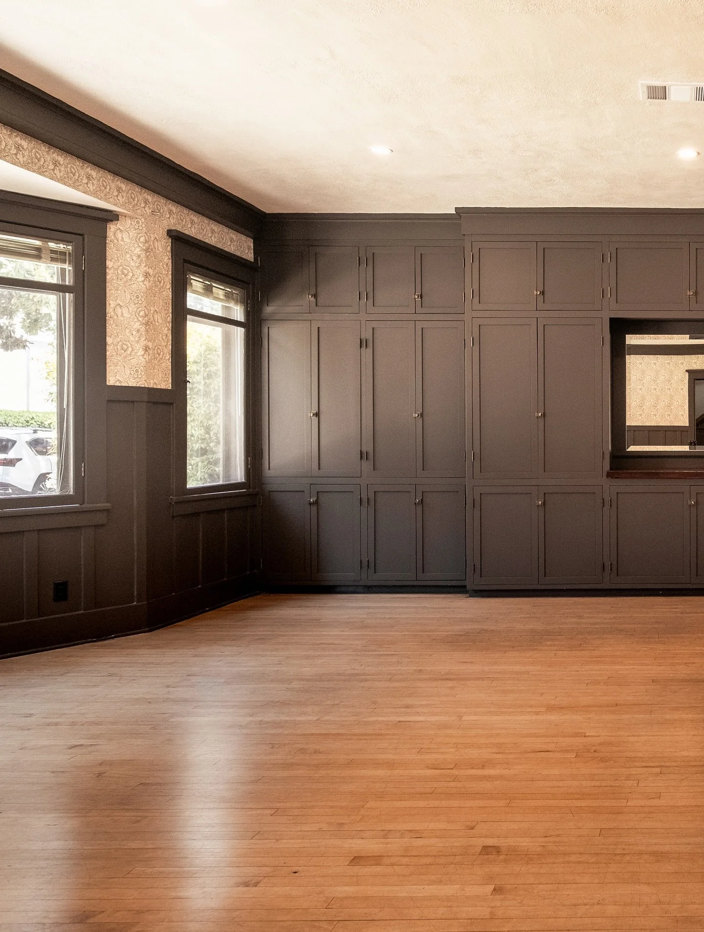 The transformation of the Woman&rsquo;s Club of South Pasadena. The finished room in the first two photos feels effortless and composed, yet the images that follow tell the story of transformation. Exposed ceilings, scattered tools, and months of car