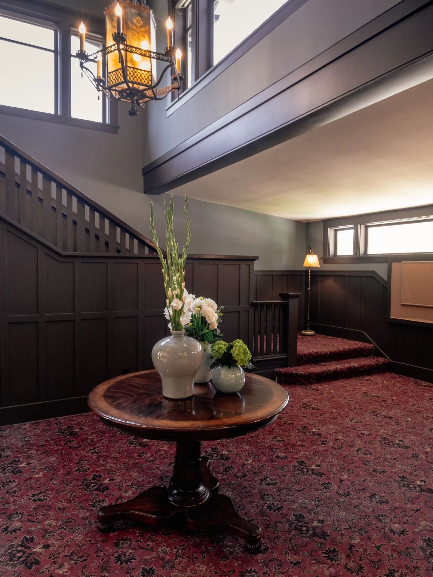 Before &amp; After: The entry to the Women&rsquo;s Club of South Pasadena is the threshold between the outside world and a shared experience inside. In its recent remodel, that moment was given the attention it deserved.

We approached the entry as o