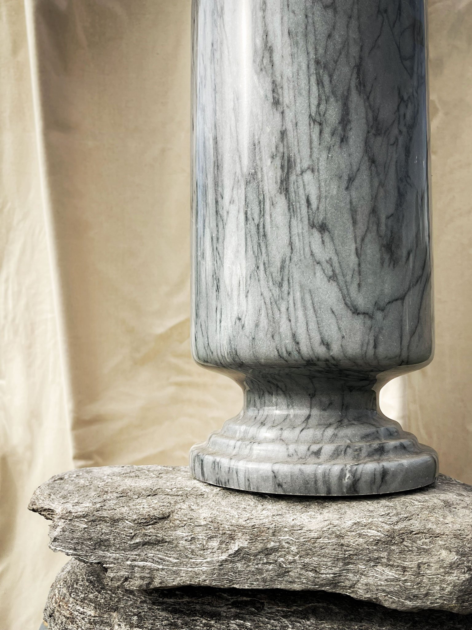 OpalandOak_objects_Marblevase_2.jpg