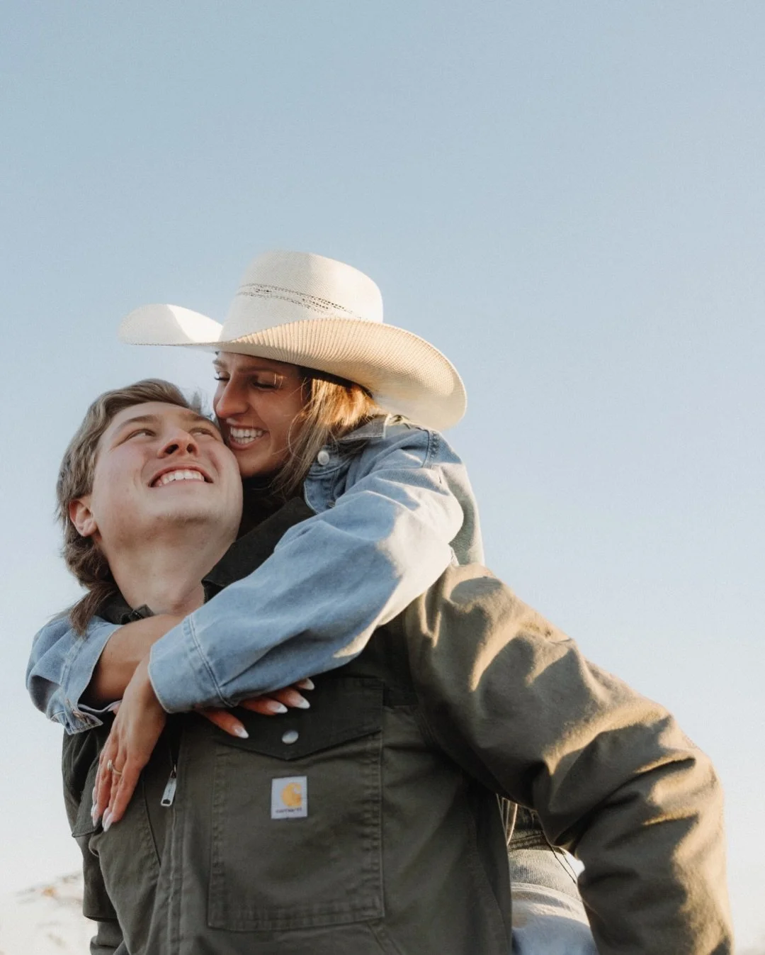 The sweetest late fall engagement session that was maybe giving us all the Yellowstone vibes 🌾🤎&nbsp;

Carter and Wyatt, we are so excited for you both as you enter your journey of marriage together! 

&mdash;

#engagementphotoshoot #memphiswedding