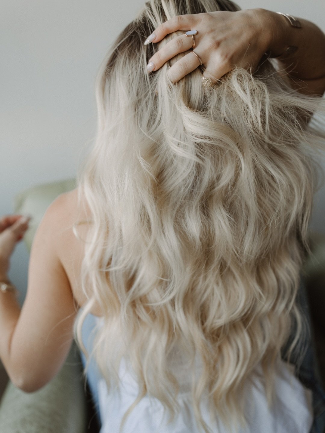 Spicing up the feed a little bit with @houseofaglaiasalon! ✨✂️

We had such a fun time taking brand photos at Crosstown. So grateful to work with creatives who trust the vision and show up with the best energy!! 🤍

&mdash;

#memphisbrandphotographer