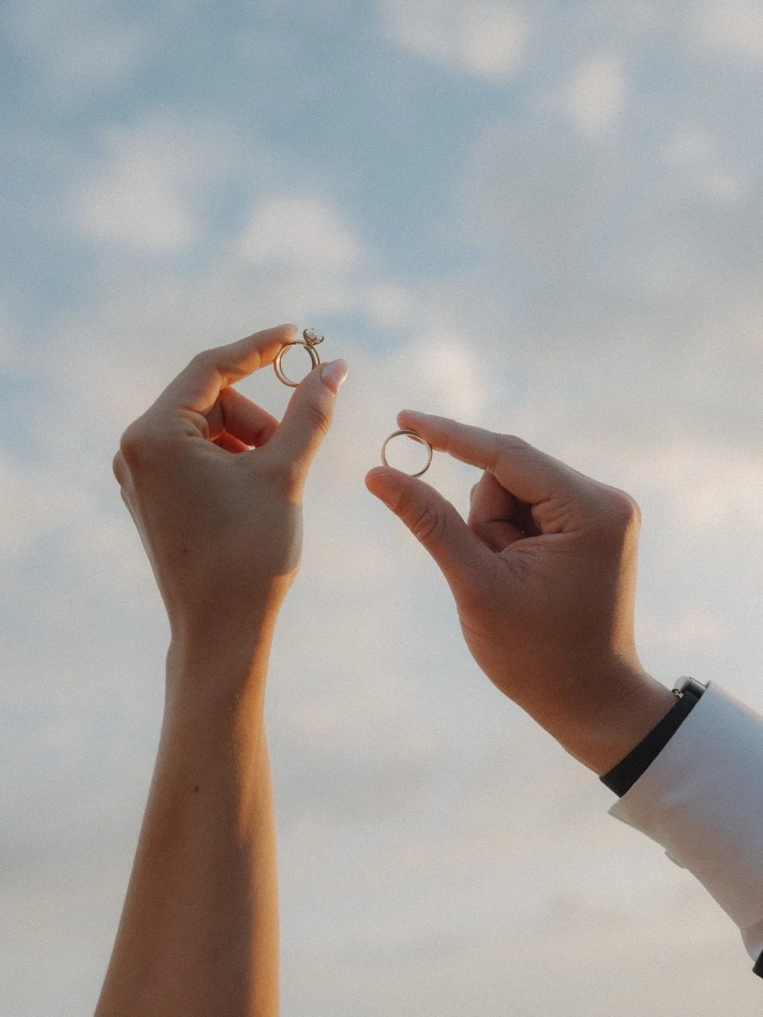 Olivia + David 🤍&nbsp;They said yes to forever in Columbus, Ohio and we were lucky enough to capture it all! Even with a big storm that rolled in that afternoon, we all had the best time together. The weather cleared for the rest of their day and we