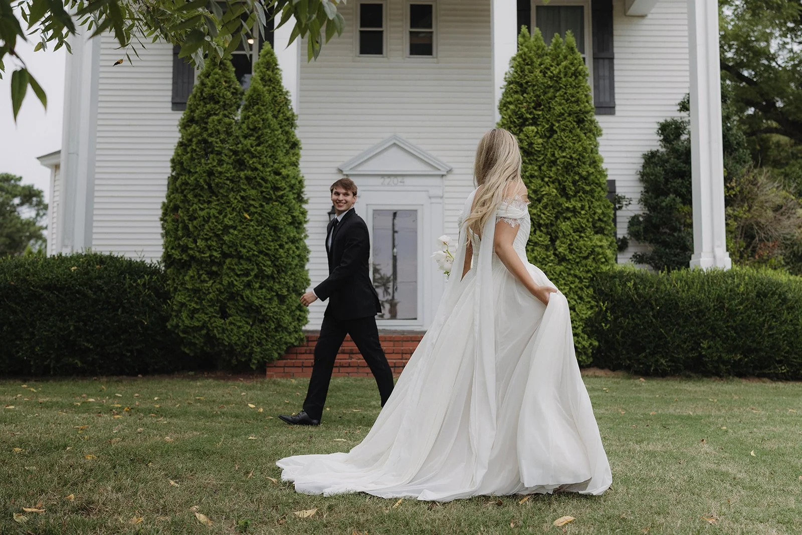 gabi-and-jonah-lemire-the-ballroom-on-1-street-bentonville-wedding-jo-darling-photography-510.jpg