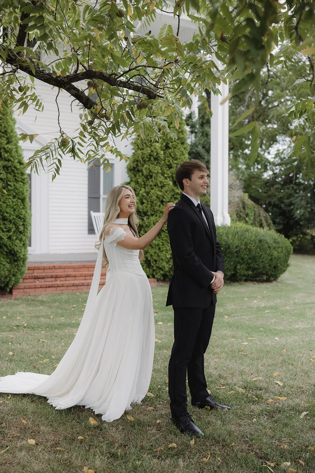 gabi-and-jonah-lemire-the-ballroom-on-1-street-bentonville-wedding-jo-darling-photography-360.jpg