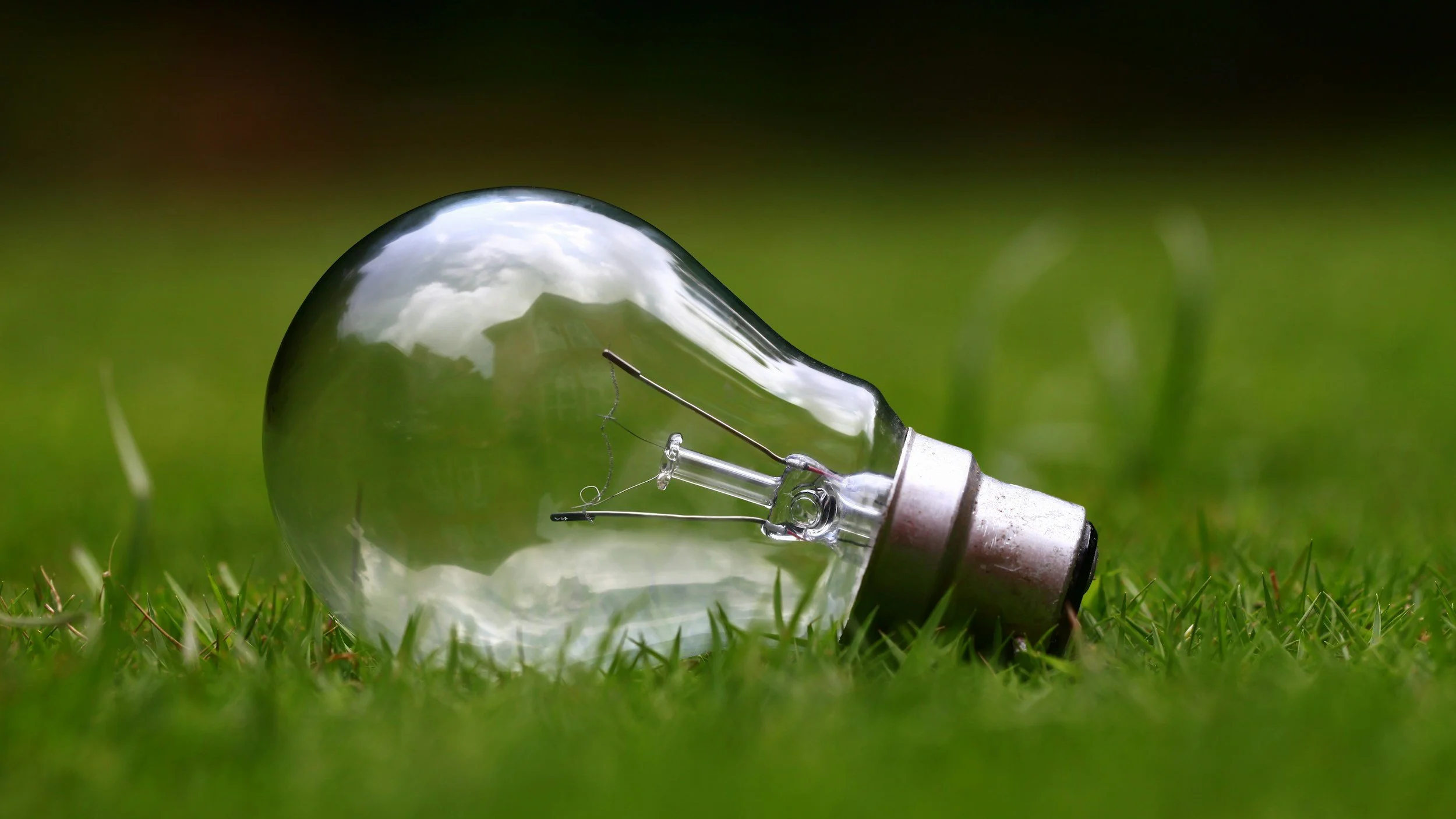 5 Simple Swaps to Cut Energy Use at Home ⚡🏡