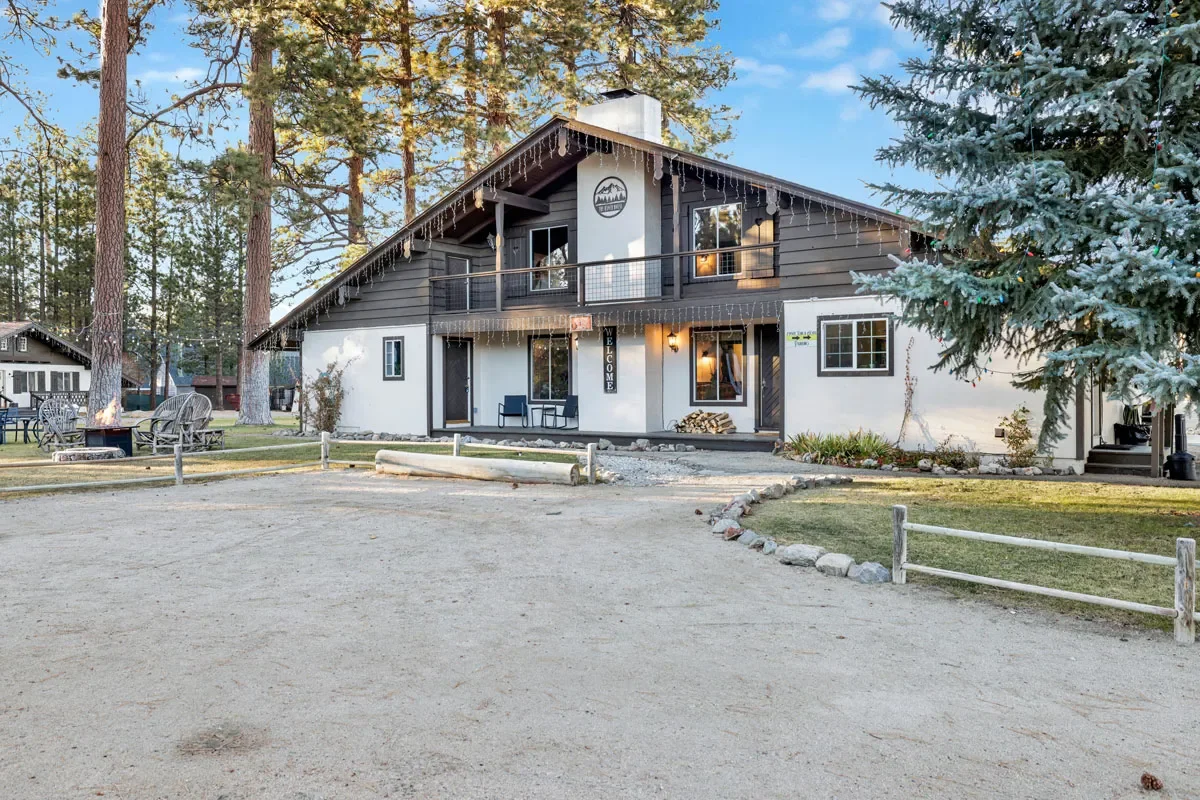 The-Ranch-House-at-Shay-Meadows-Big-Bear-CA.webp (Copy)