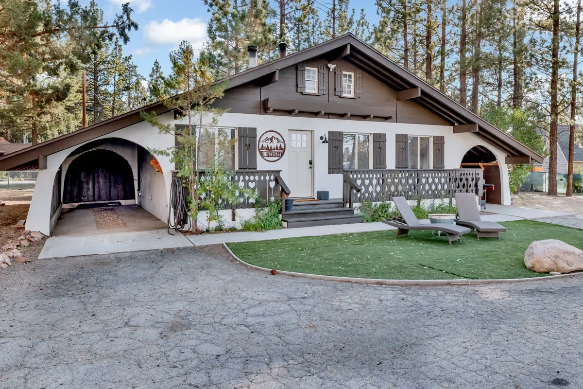 The-Cottage-At-Shay-Meadows-Big-Bear-CA.webp (Copy)