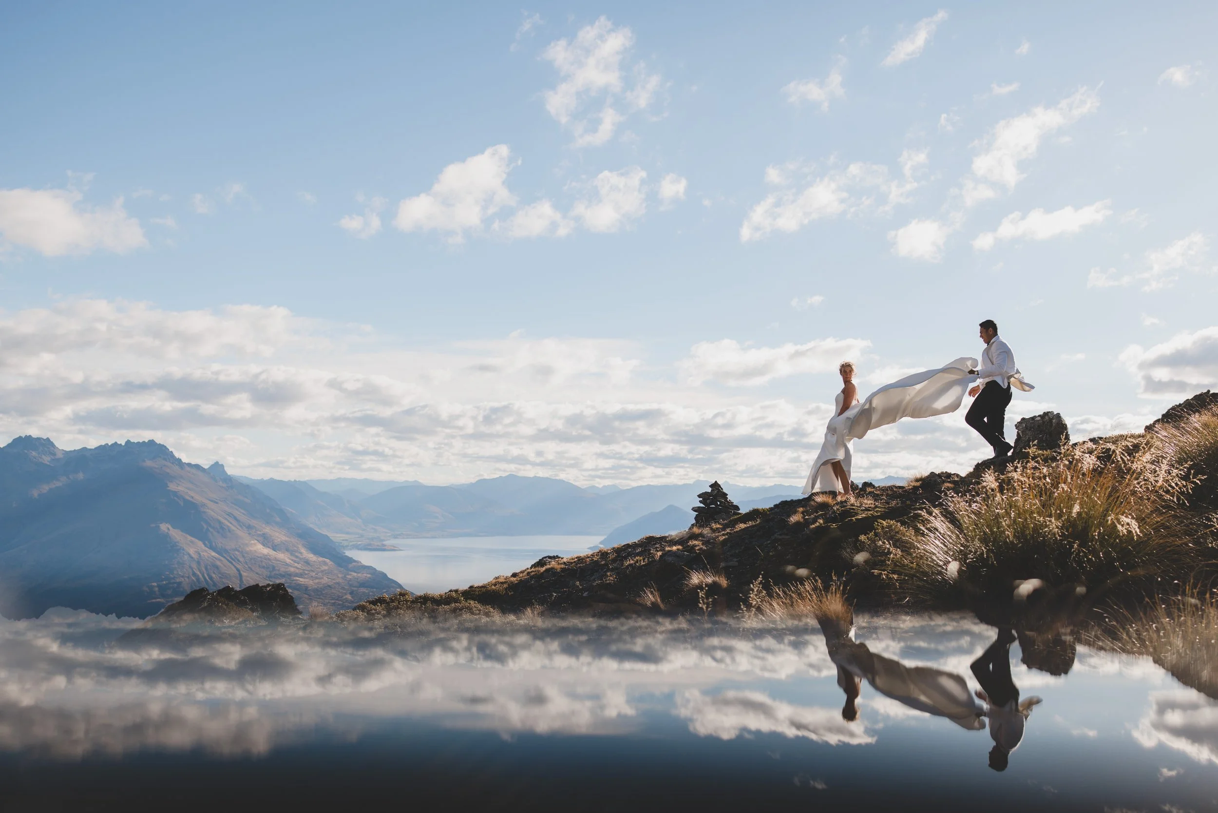 heli elopement Queenstown.  Queenstown marriage celebrant, Arrowtown marriage celebrant