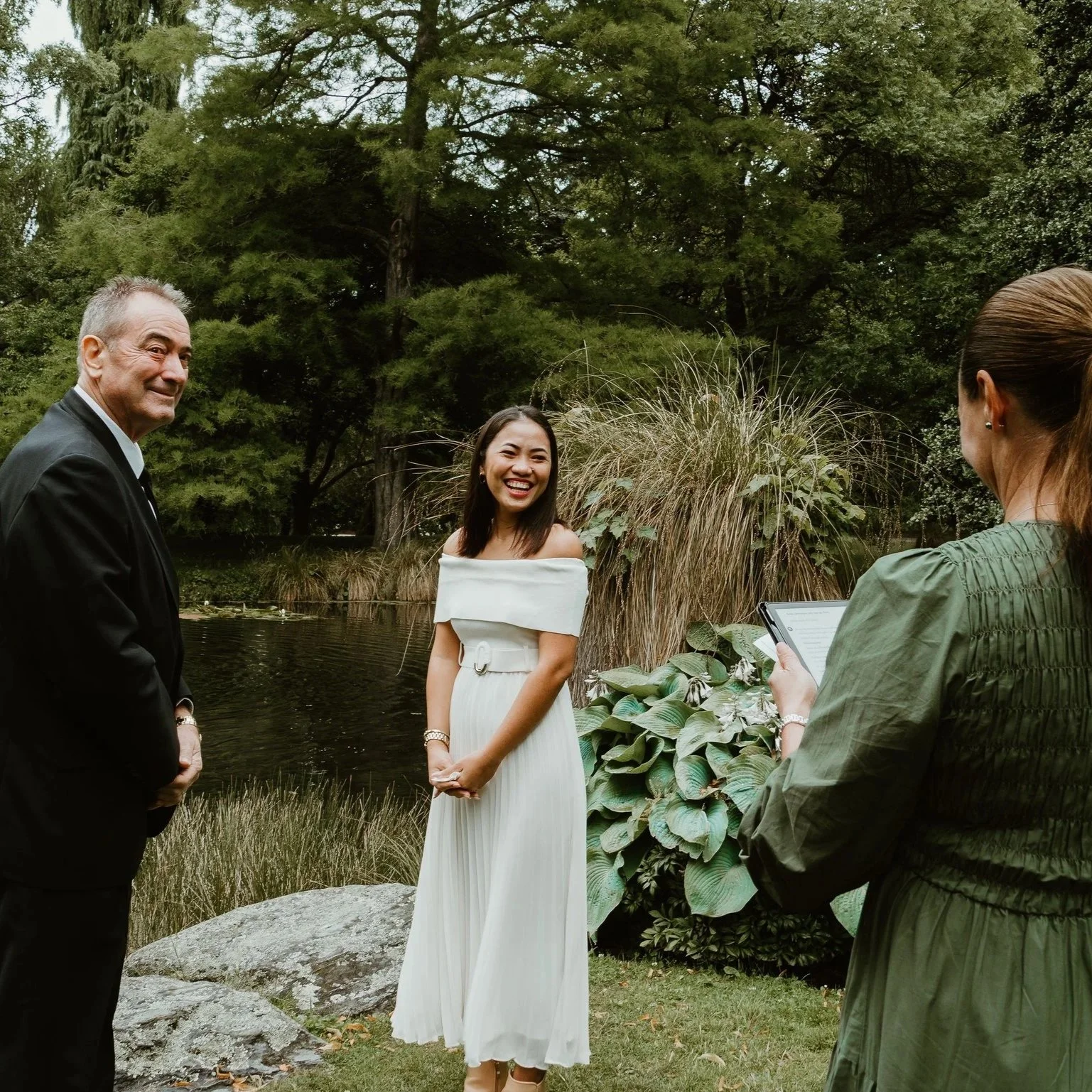 wedding vow renewals in Queenstown. the best wedding celebrant in Queenstown. the most experienced wedding celebrant in Queenstown