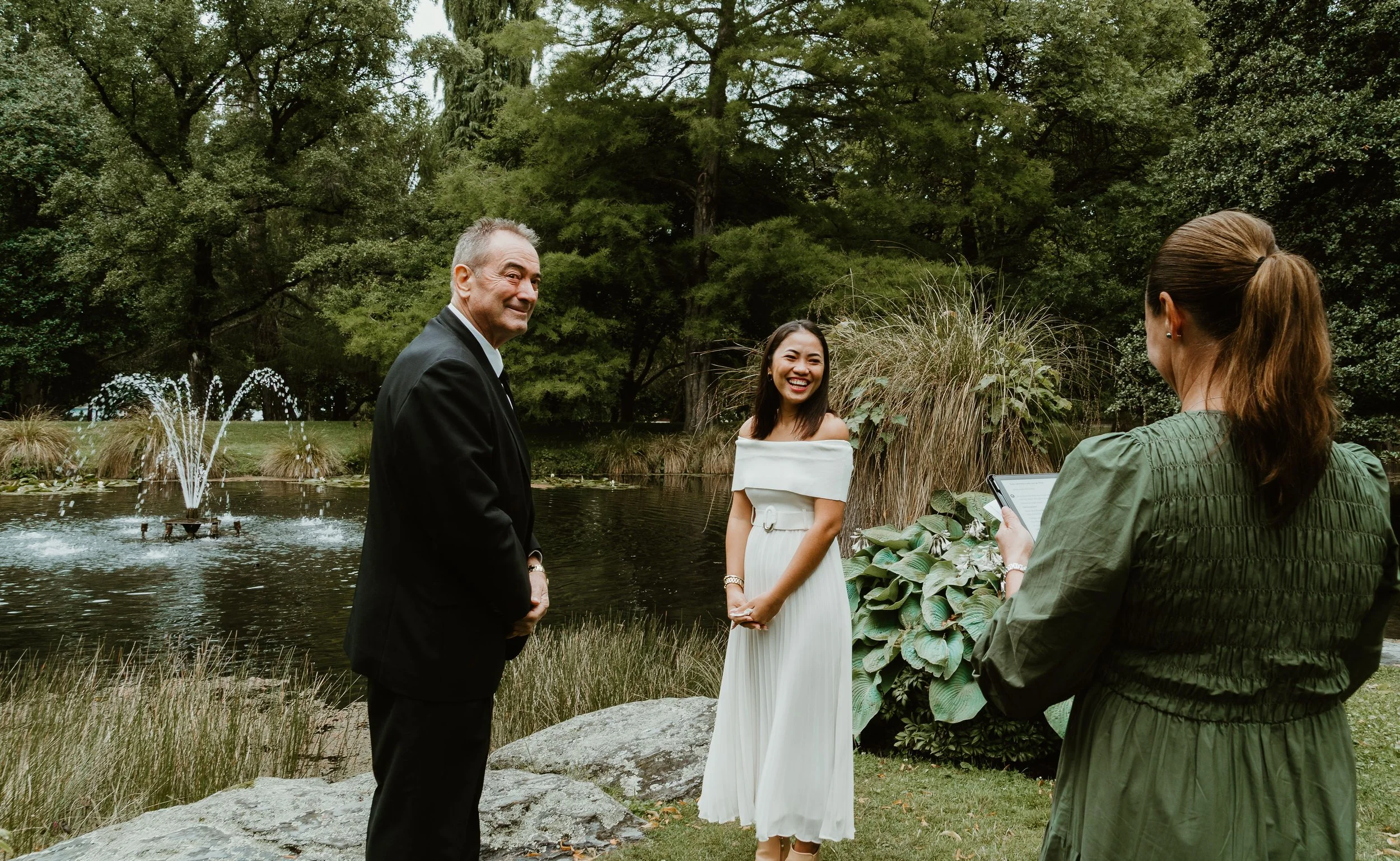 wedding vow renewals in Queenstown. the best wedding celebrant in Queenstown. the most experienced wedding celebrant in Queenstown