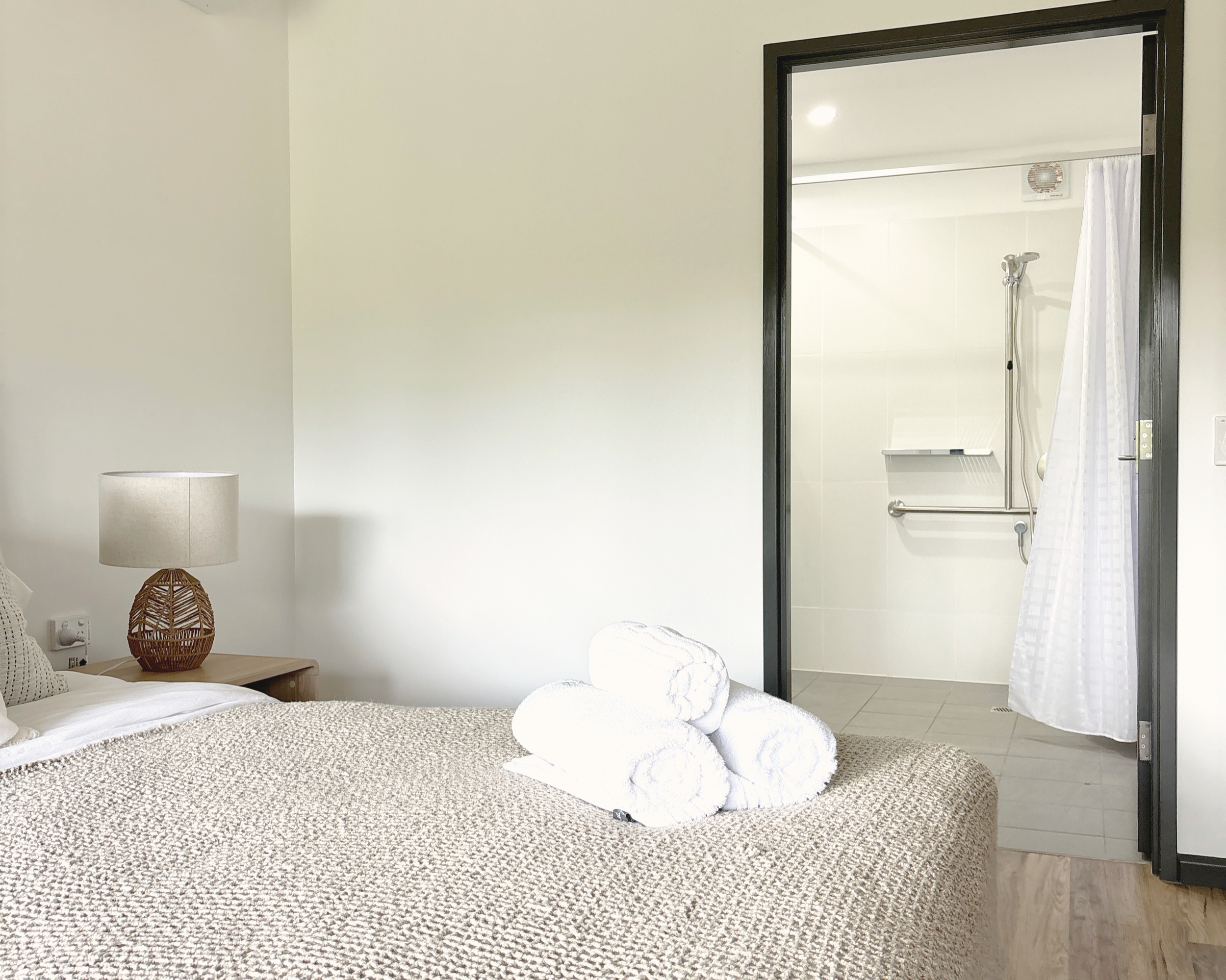 Rooms with wheelchair access and functional bathrooms that allow assisted living