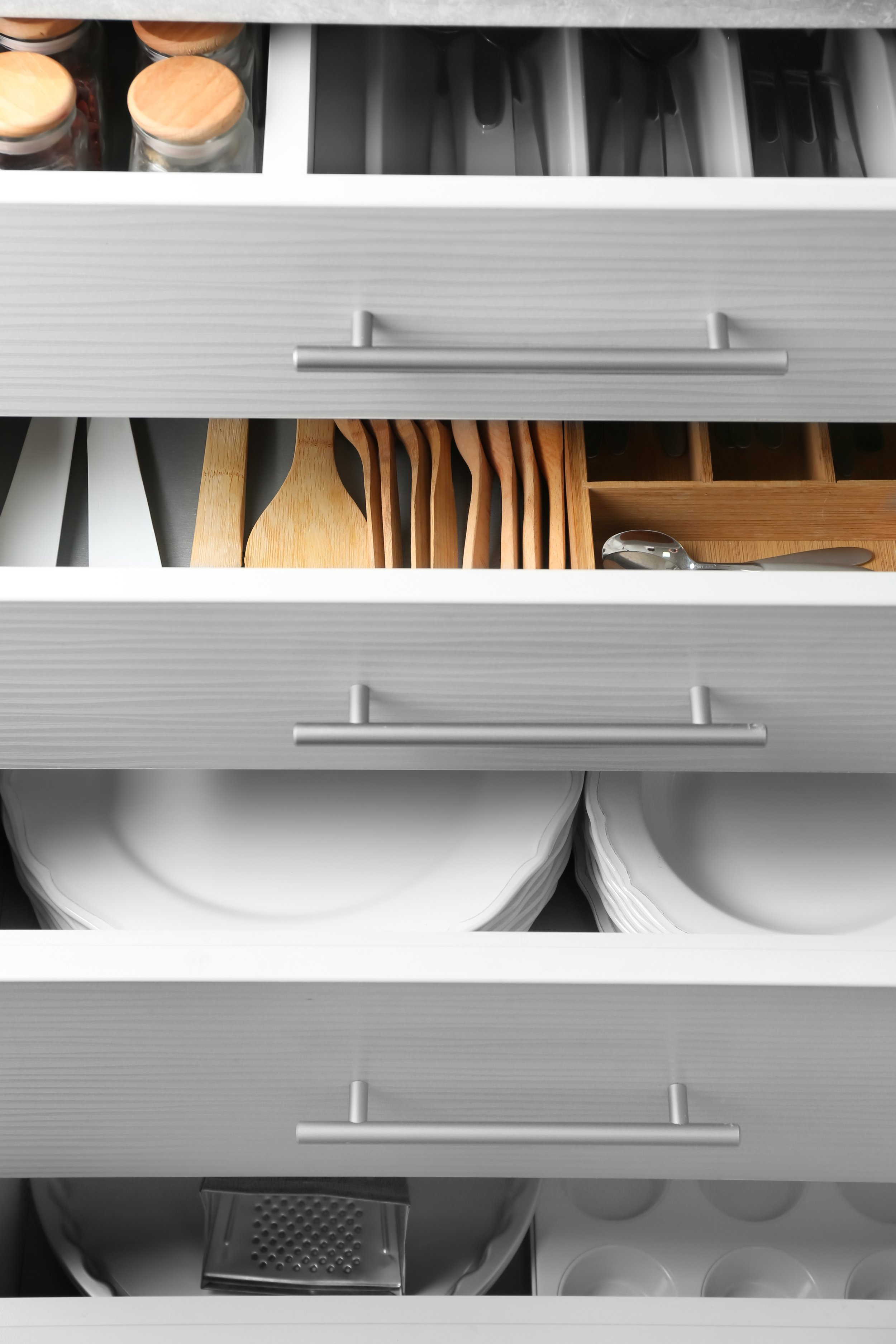 organized kitchen drawers open 209627066.jpeg