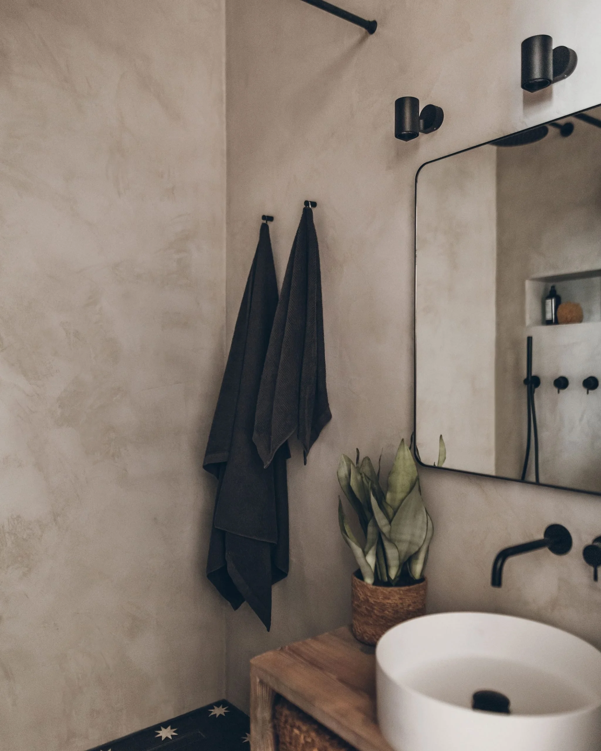 microcement bath.jpg