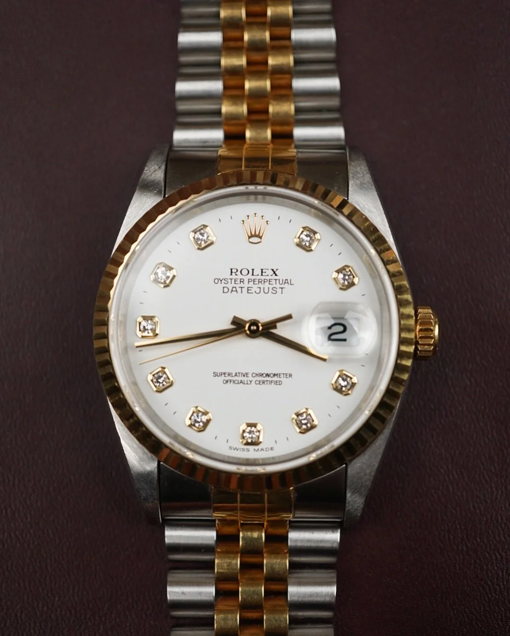 Amazing Rolex Datejust from the early &rsquo;90s. This one is in perfect condition, featuring a stunning white diamond dial and a rosy gold tone on the bracelet and bezel. Now available! 💎