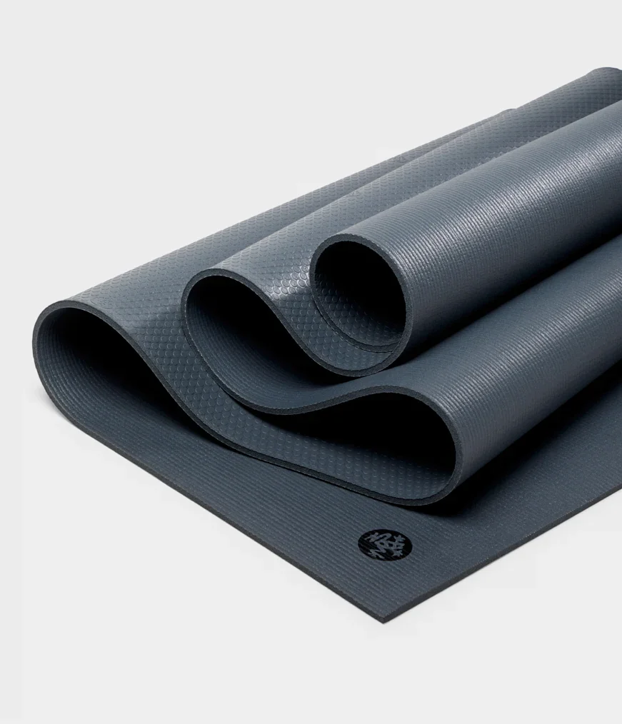 Manduka-PRO71-Thunder-2.webp