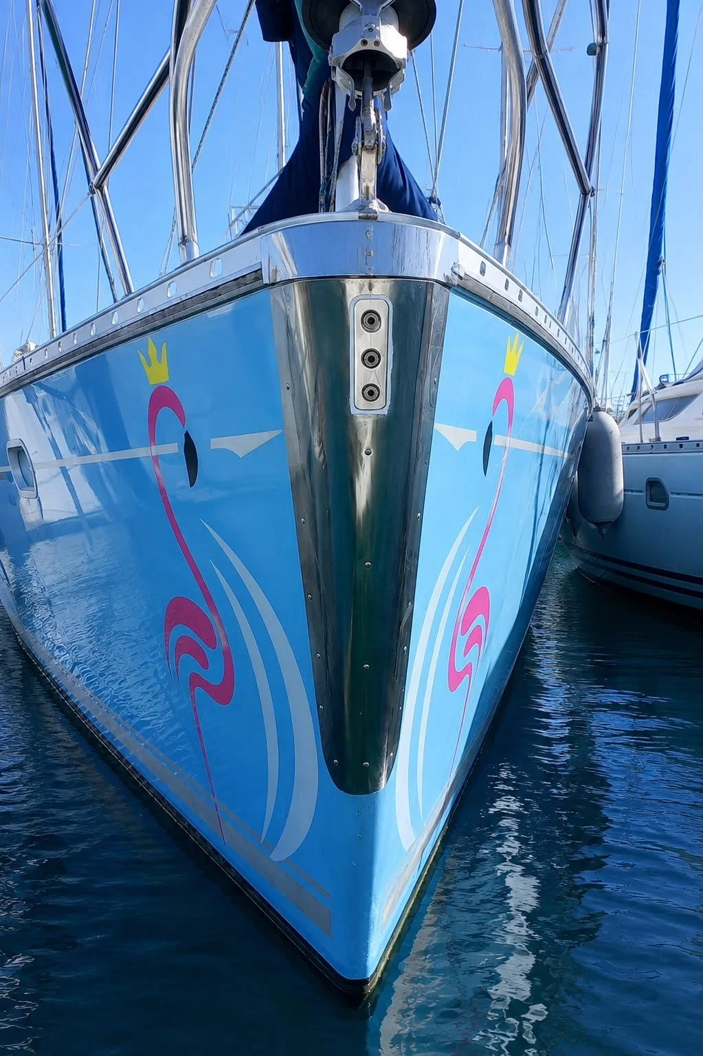 Escudo protector roda  proa Beneteau Oceanis 43 DS