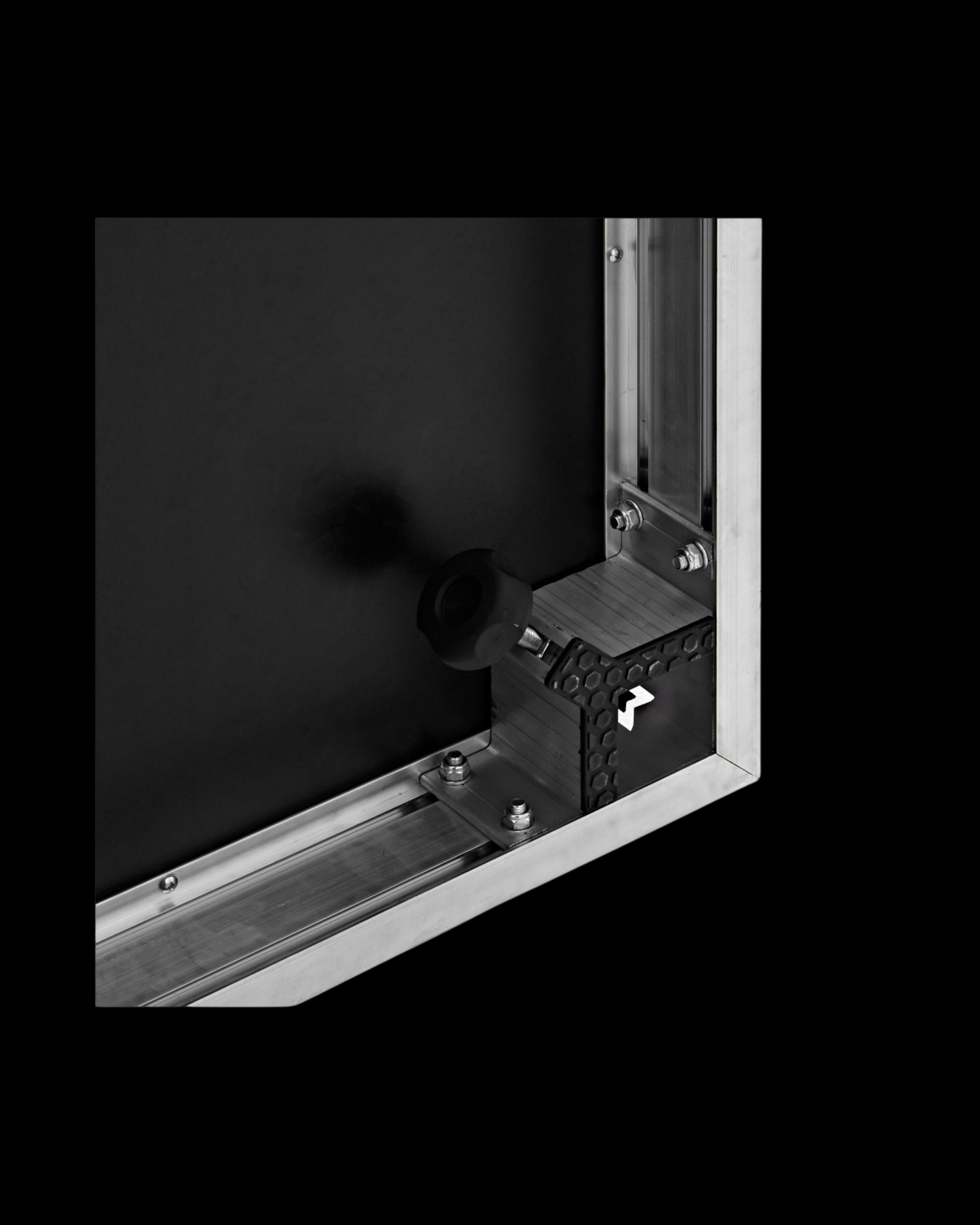 G4M PRO STAGING 2M X 1M CORNER INSIDE VIEW.jpg