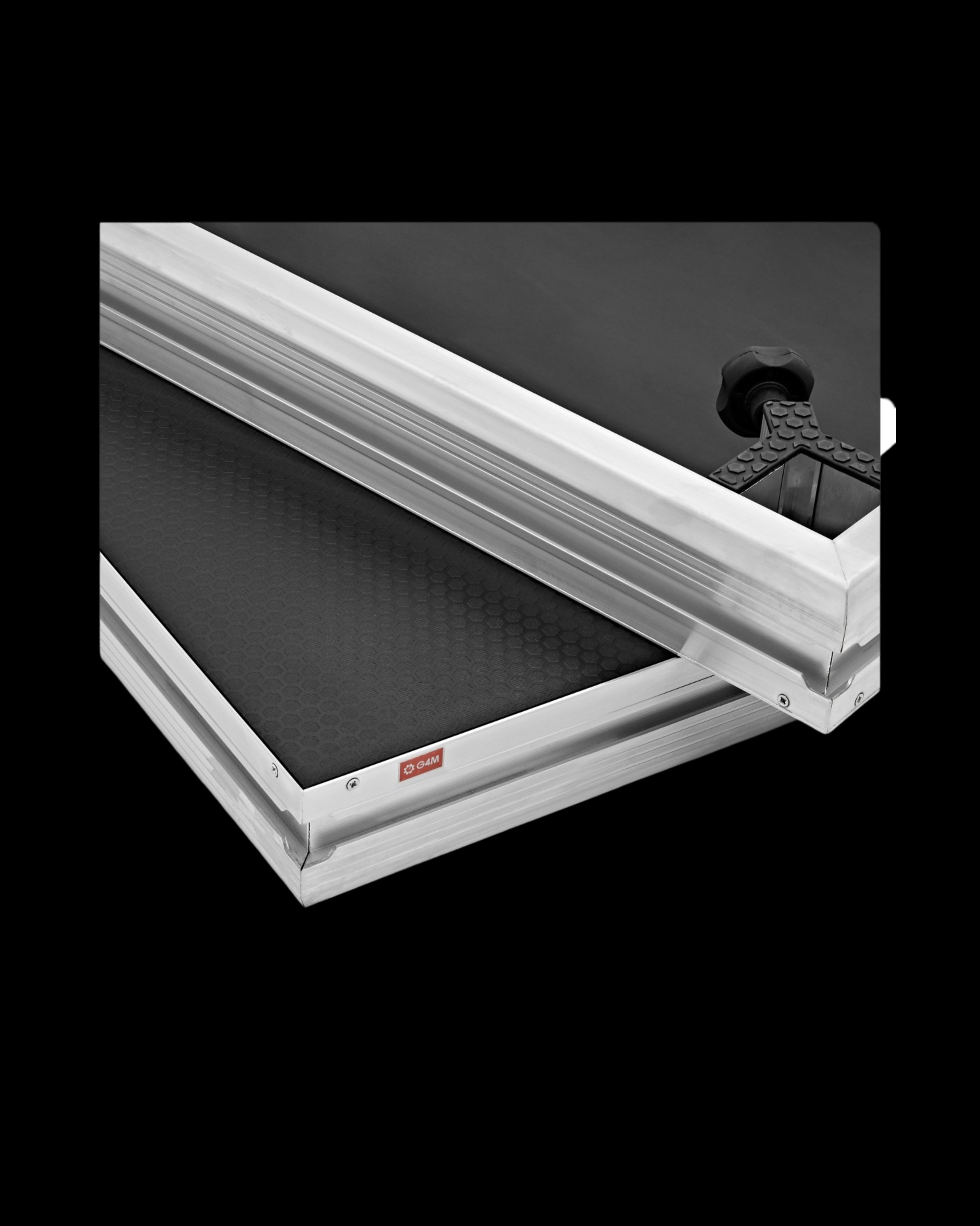 G4M PRO STAGING 2M X 1M CORNER VIEW.jpg