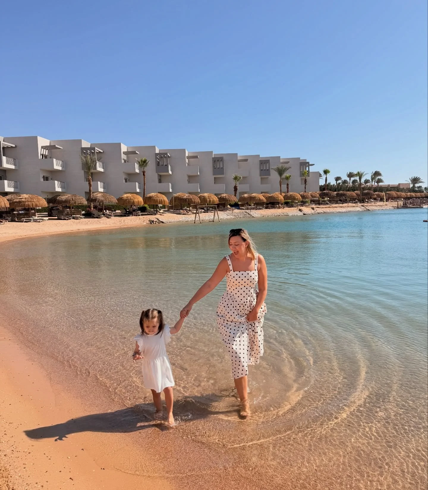 Du soleil, ralentir, diviser par 3 le temps d&rsquo;&eacute;cran &hellip; et &ccedil;a fait un bien fou ☀️
Maintenant, retour &agrave; notre petit nid jettois, pr&ecirc;te pour terminer l&rsquo;ann&eacute;e 🏡✨