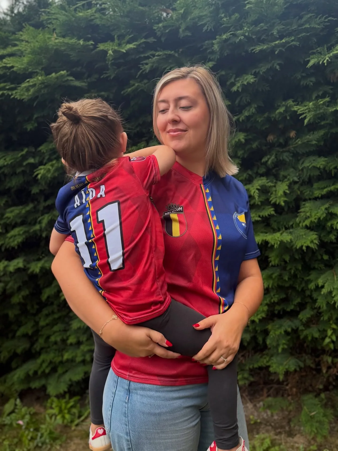 ⚽️ Bref, gr&acirc;ce &agrave; la super id&eacute;e de @dualnationbe , nous sommes pr&ecirc;tes pour cette Coupe du monde avec la 🇧🇪 et la 🇧🇦 🙌🏼🙈

#fifaworldcup2026 #bosnaihercegovina #belgium