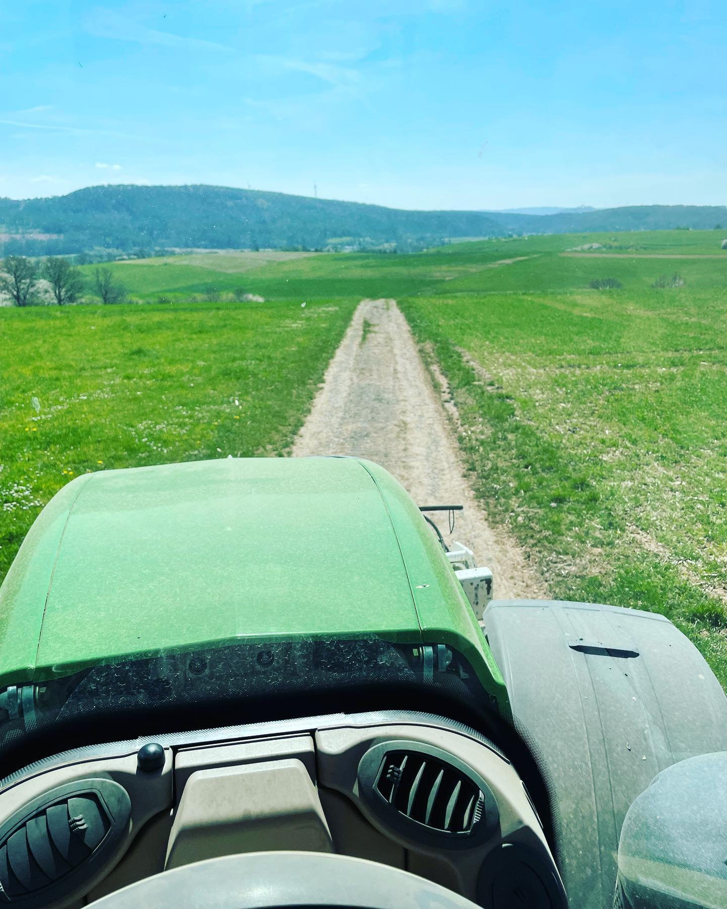 Wegebau von Ursprung bis zum fertigen Weg. #wegebau #stehrspezialmaschinen #fendtglobal #fendt824 #