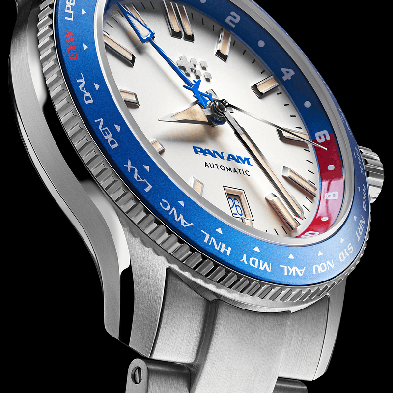 Christopher Ward C60 GMT Pan Am 2.png