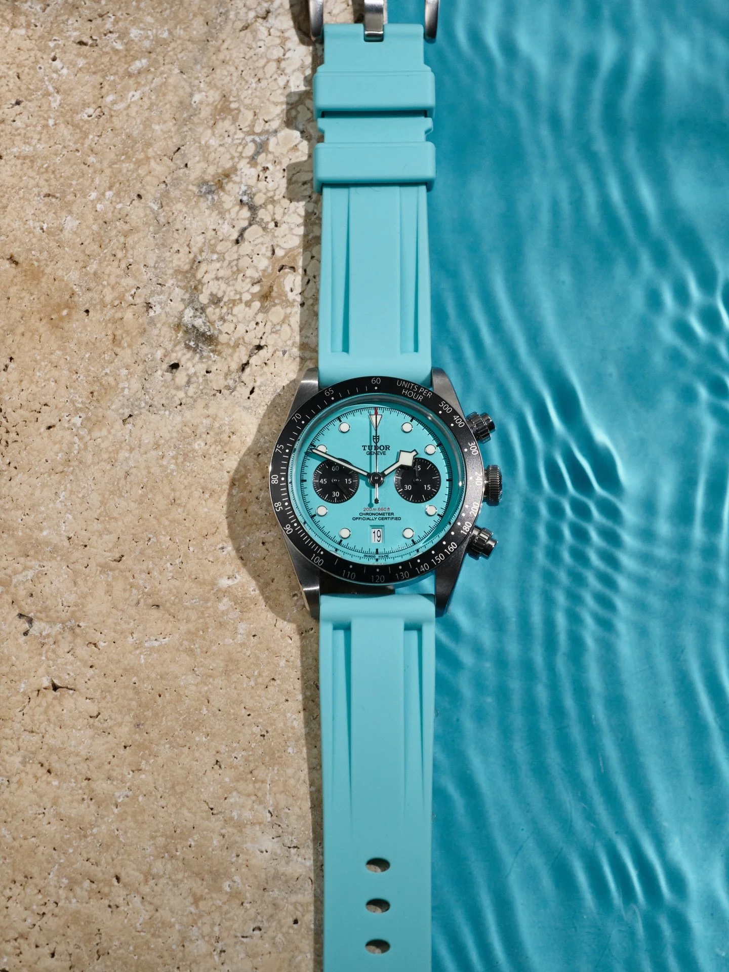 We&rsquo;ve been smitten with these soft rubber straps from @wisstraps, paired perfectly on the Tudor Black Bay Chrono. 

How great are these combos watchfam? Which is your pick? 

#tudorwatch #watchcollecting #productphotoshoot #watchphotography #wa