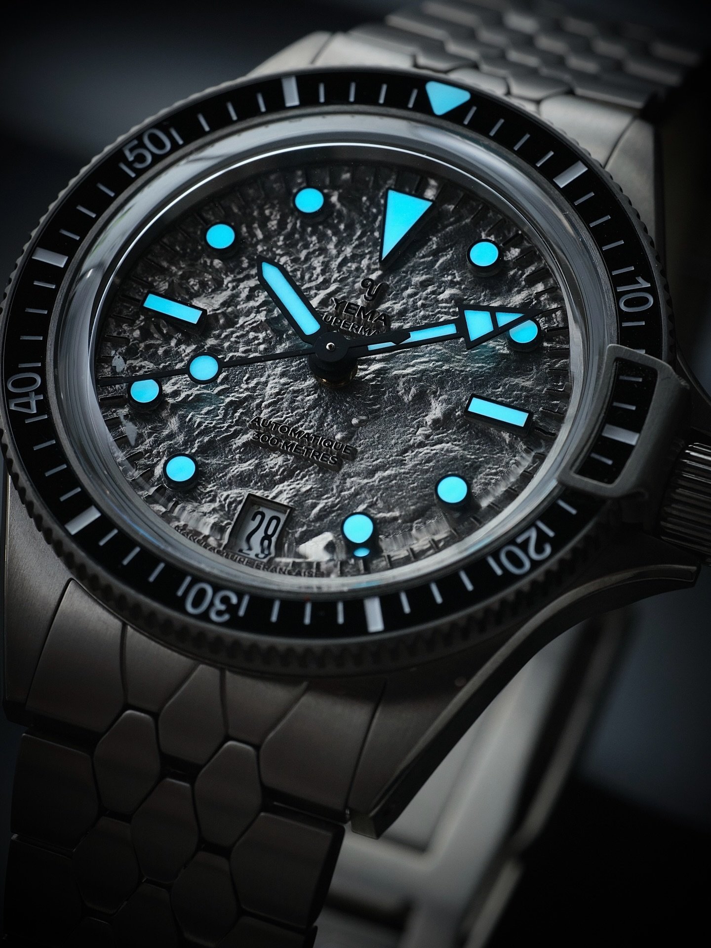 There&rsquo;s something poetic about a dive watch inspired by the moon 🌙

After all, it&rsquo;s the moon that&rsquo;s been quietly pulling the strings of the oceans for millennia. With the new @yema_watches Superman Moon Tide, that connection comes 