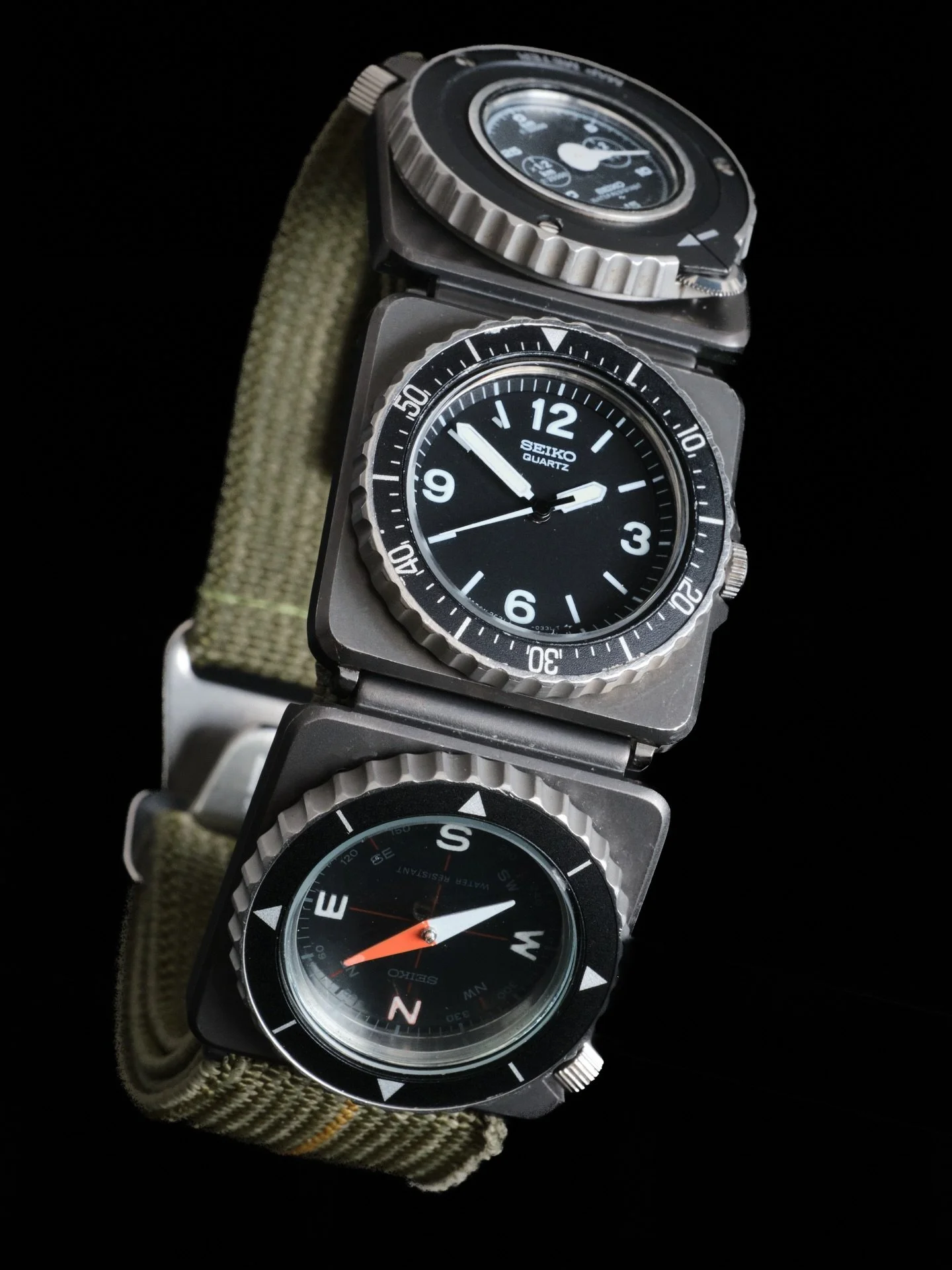 👉Check this out! How freaking cool is this? The last post of this did so well, so sharing a few more photos. 

It&rsquo;s a rare vintage Seiko FieldMaster 2c21-0080 &lsquo;Contra&rsquo; with 3 modules. 

Top: Map meter (also called an opisimeter). 
